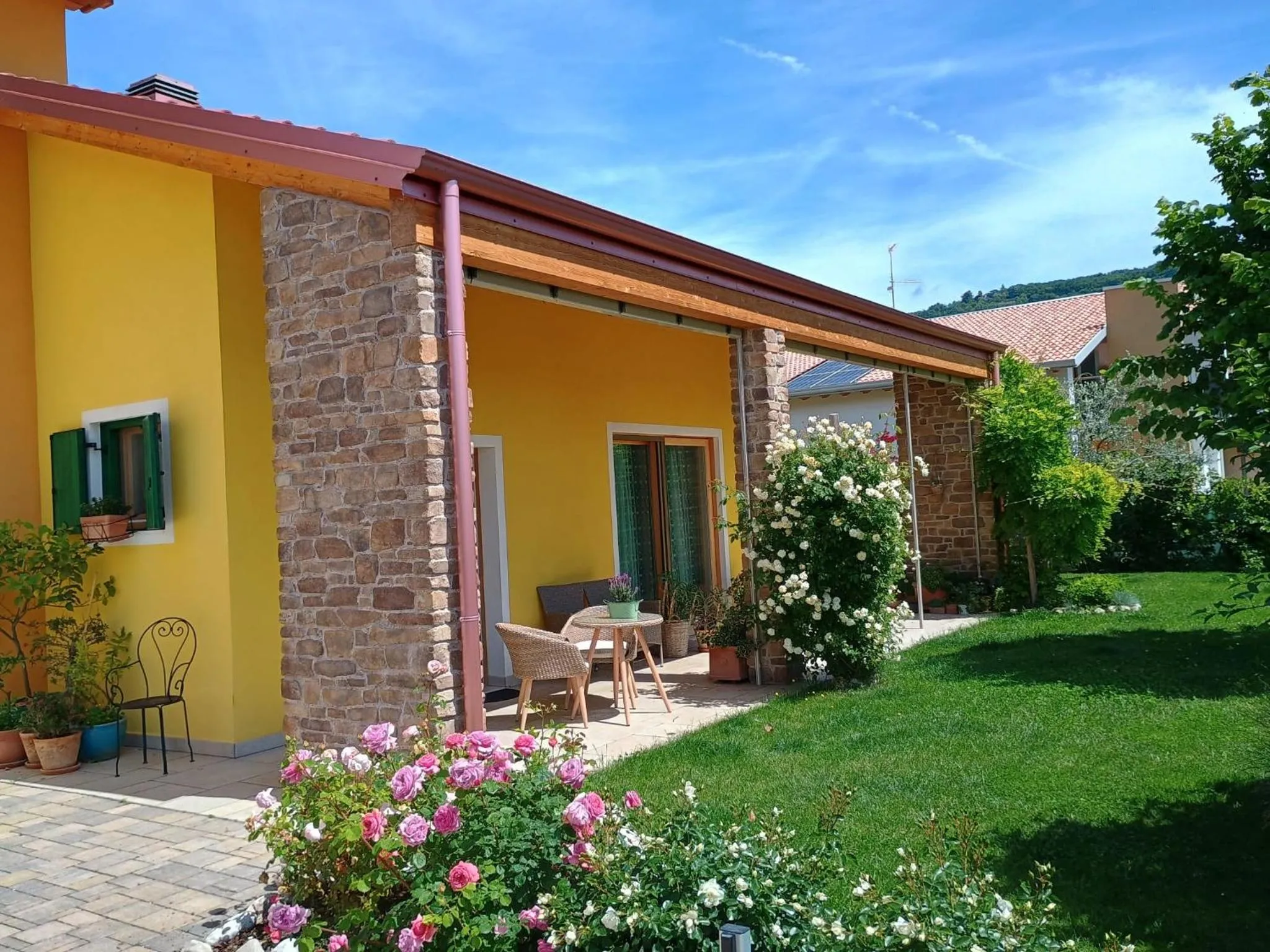 Property building in B&B Mimosa e Lillà
