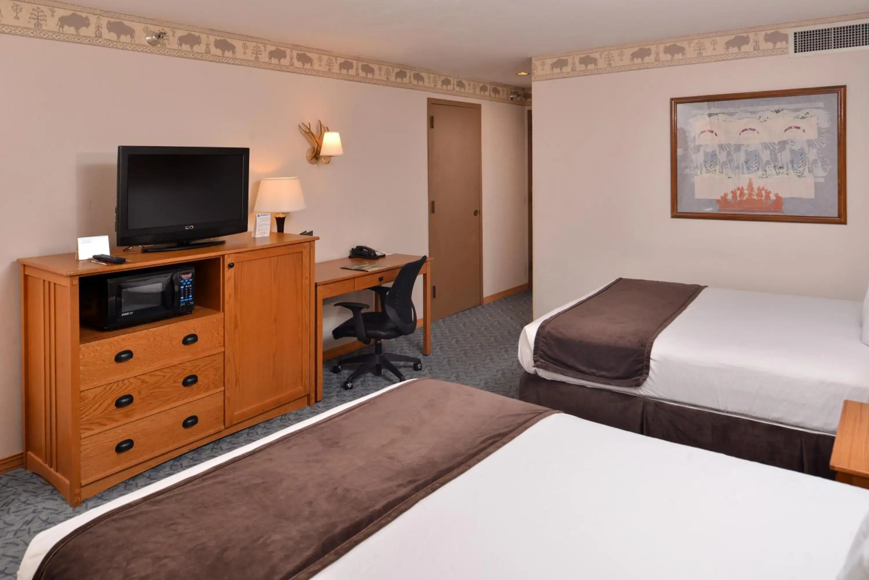 Deluxe Queen Room with Two Queen Beds in Stage Coach Inn Deluxe Queen Room with Two Queen Beds in Stage Coach Inn