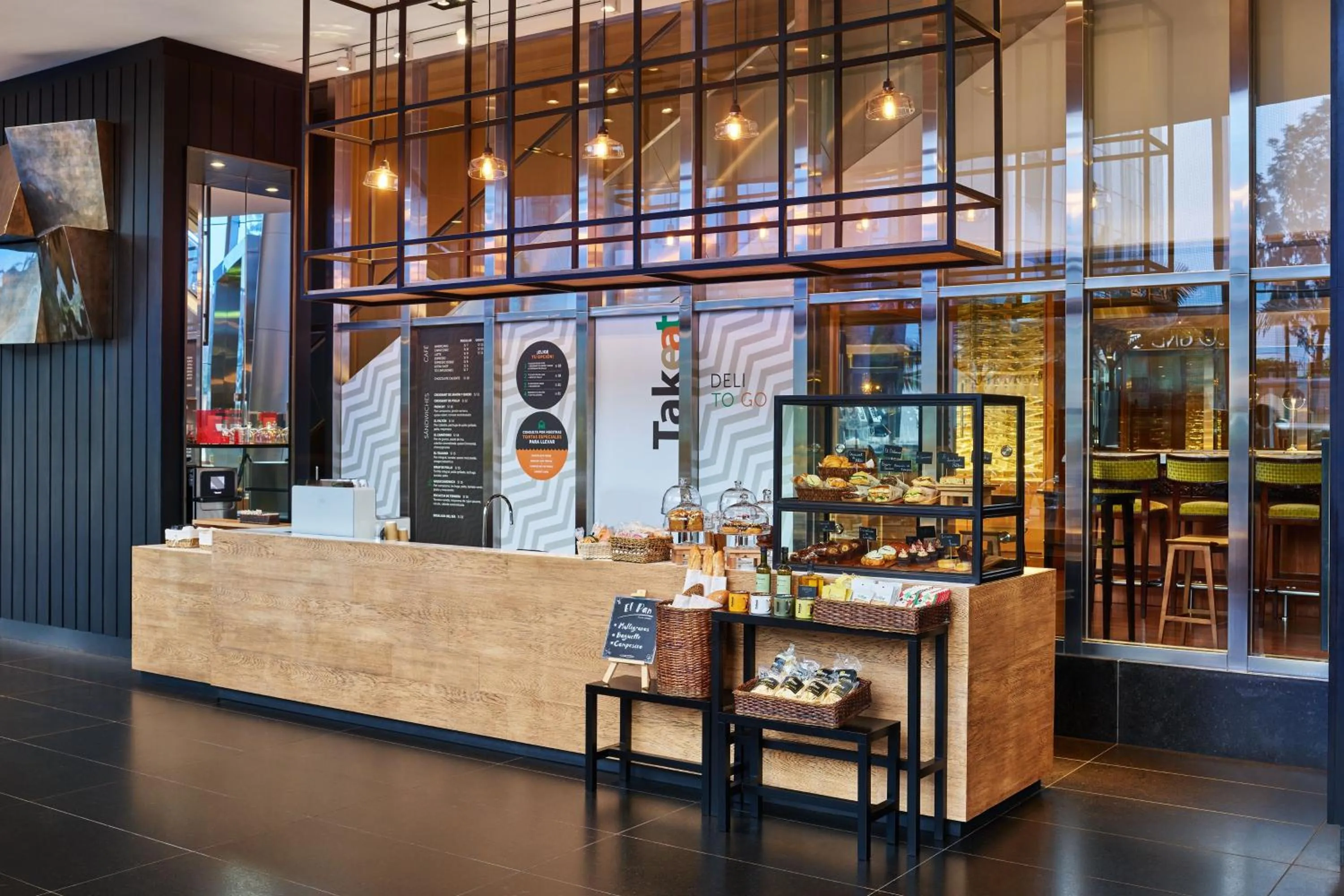 Restaurant/places to eat in The Westin Lima Hotel & Convention Center