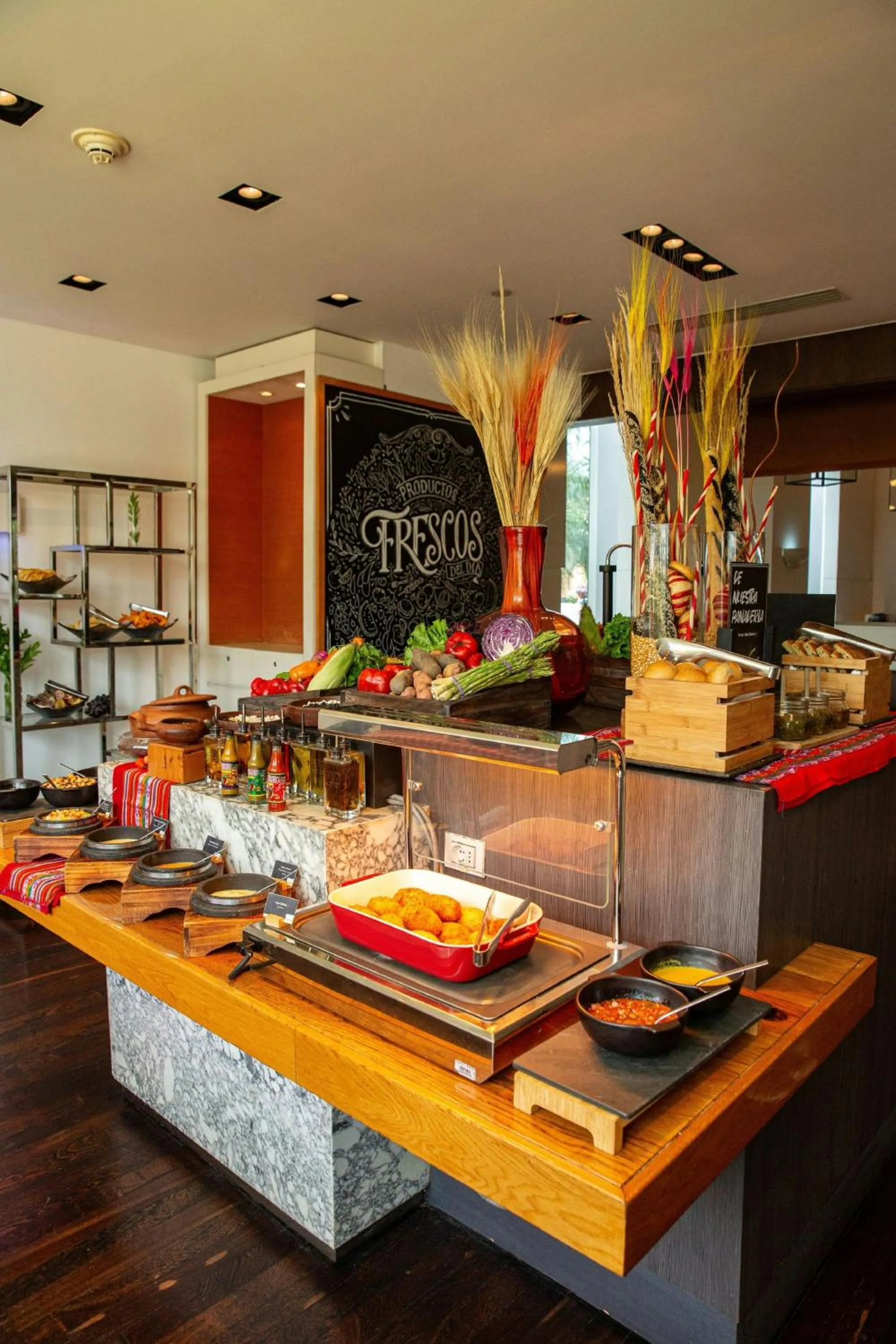 Restaurant/places to eat in The Westin Lima Hotel & Convention Center