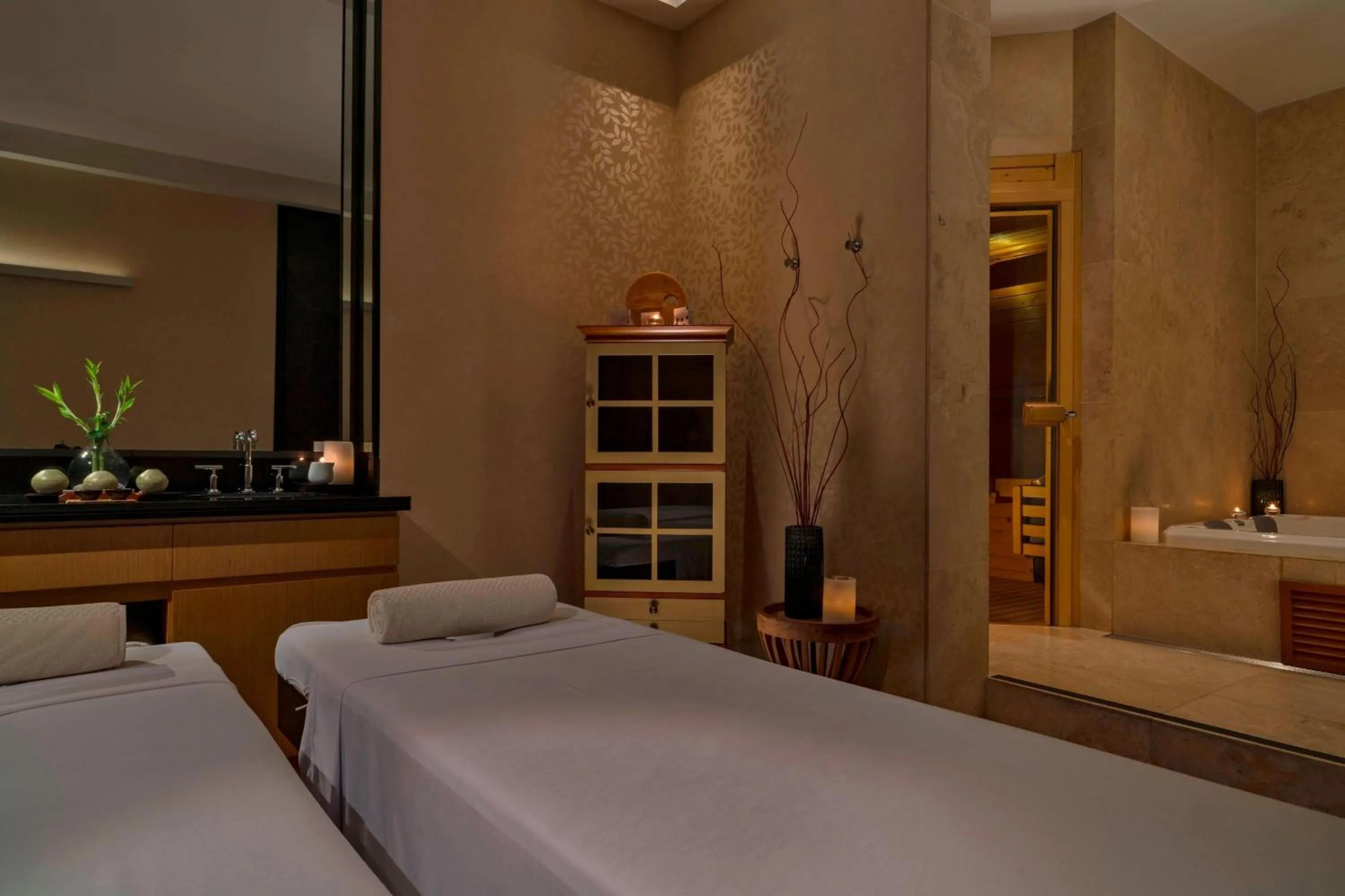 Spa and wellness centre/facilities, Bed in The Westin Lima Hotel & Convention Center