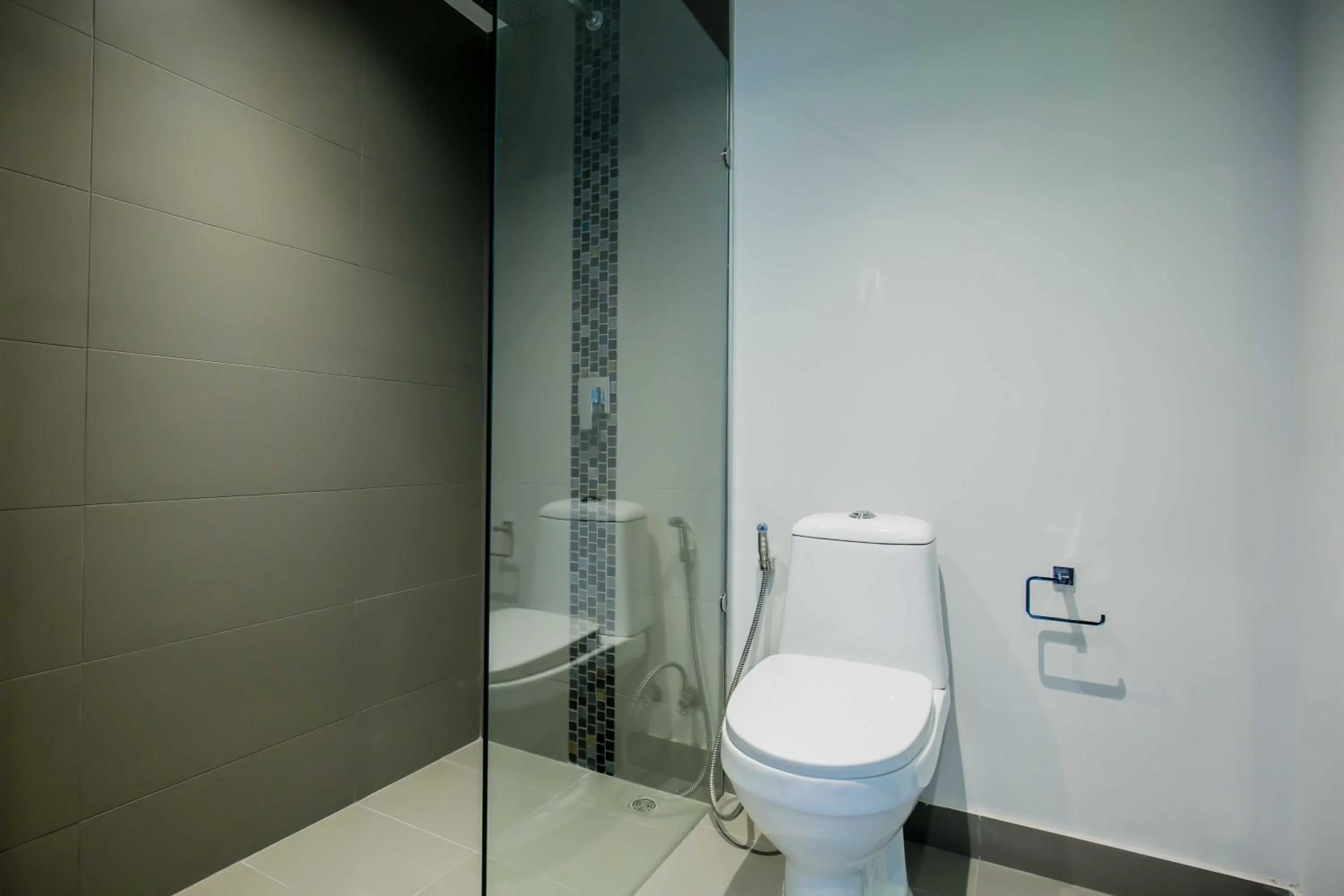 Shower in NOON Village Tower 1