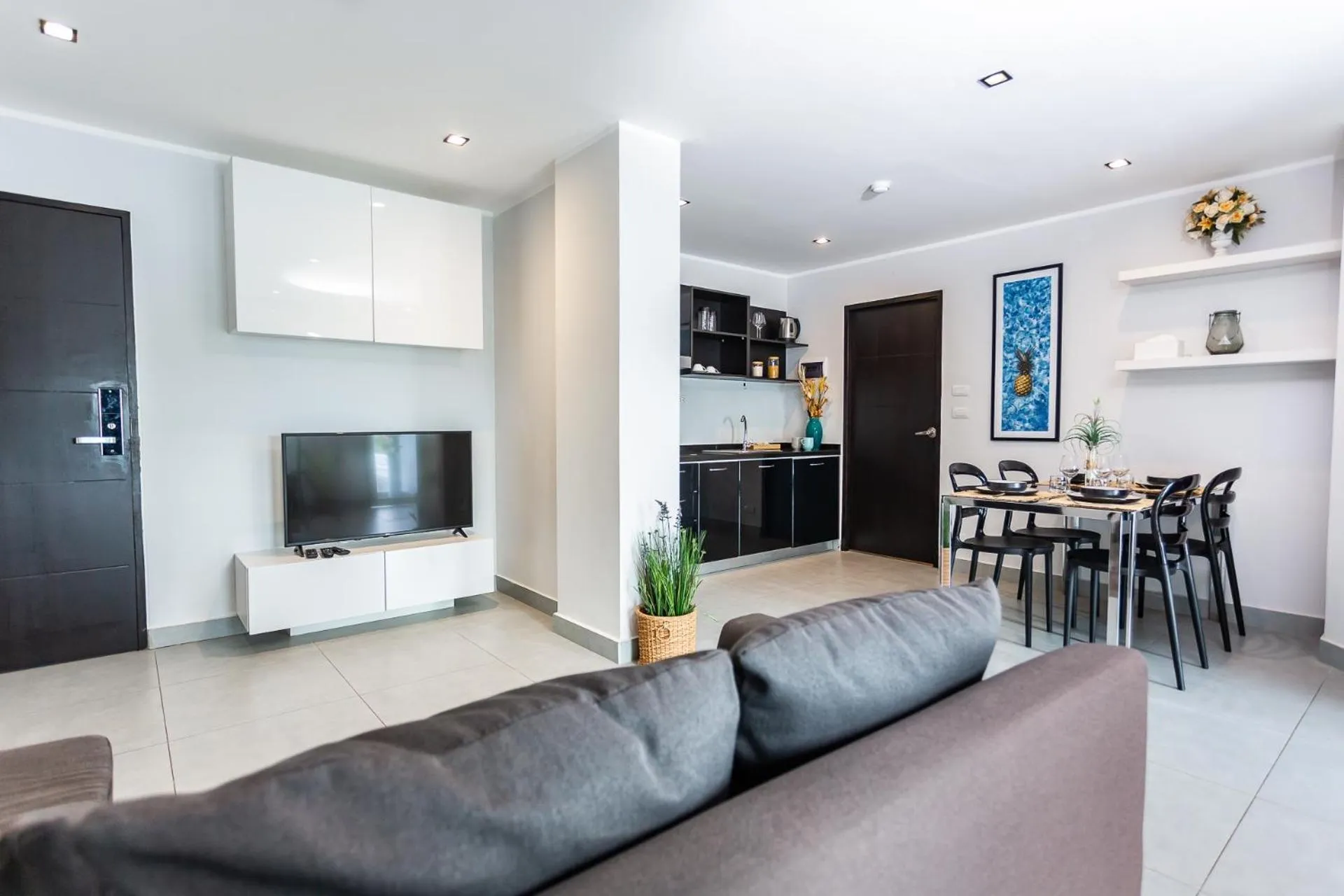 TV and multimedia in NOON Village Tower 1