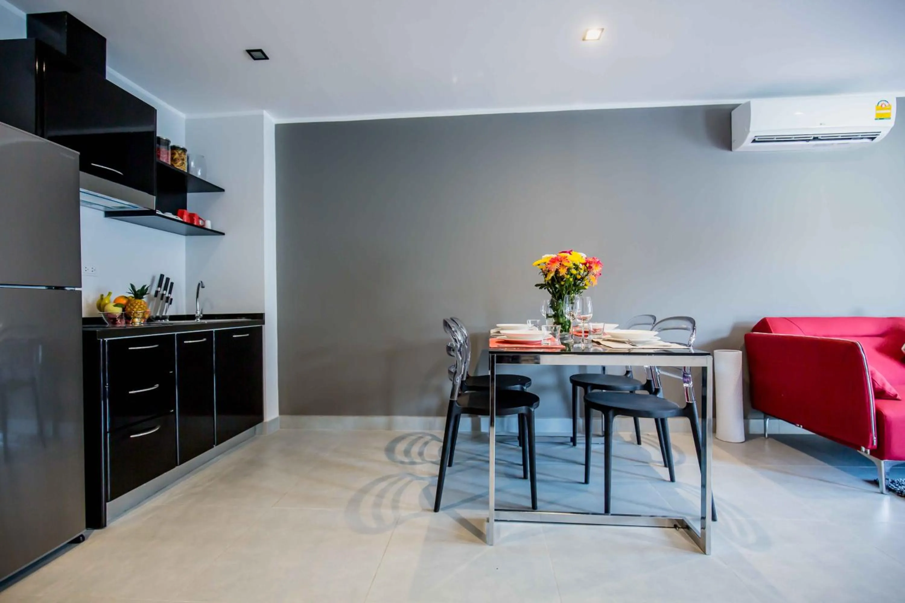 Kitchen or kitchenette in NOON Village Tower 1