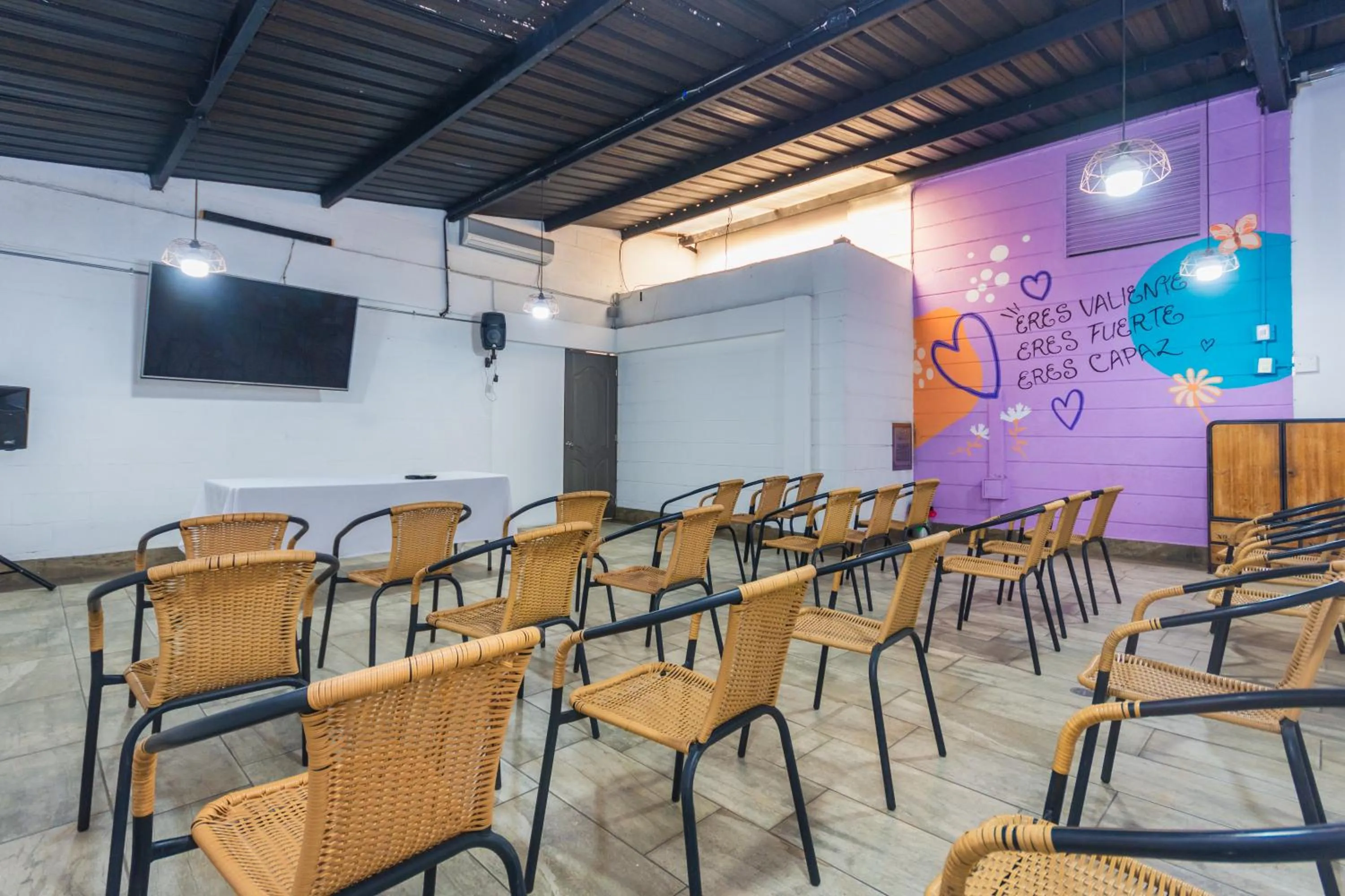 Communal lounge/ TV room in Hotel Perlatto