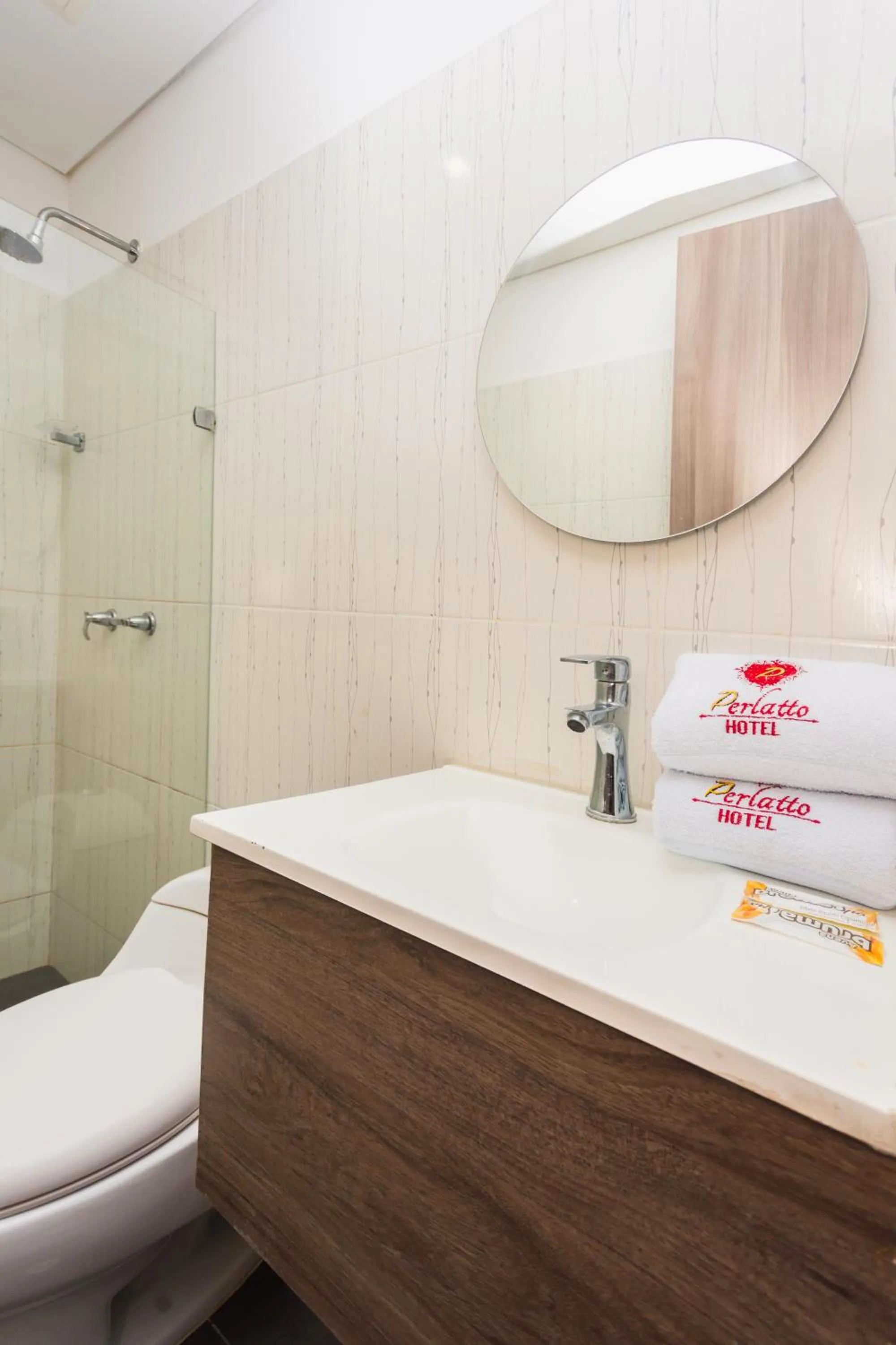 Bathroom in Hotel Perlatto