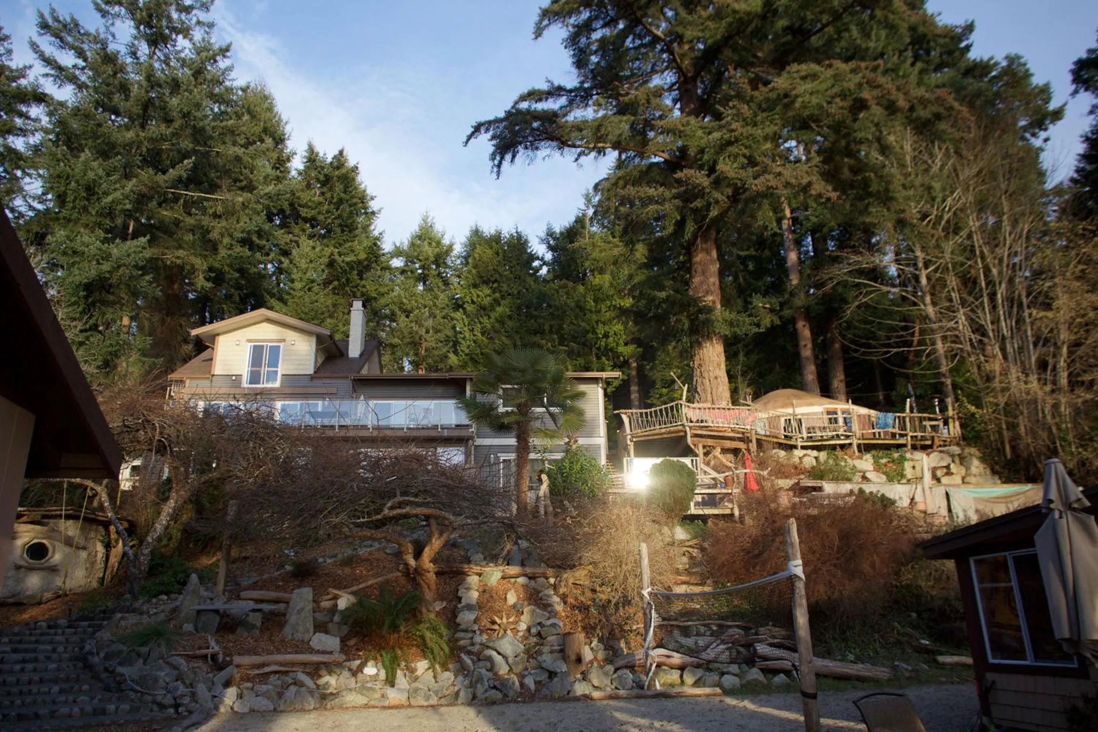 Halfmoon Haven Beach Cottage or Oceanview Suite