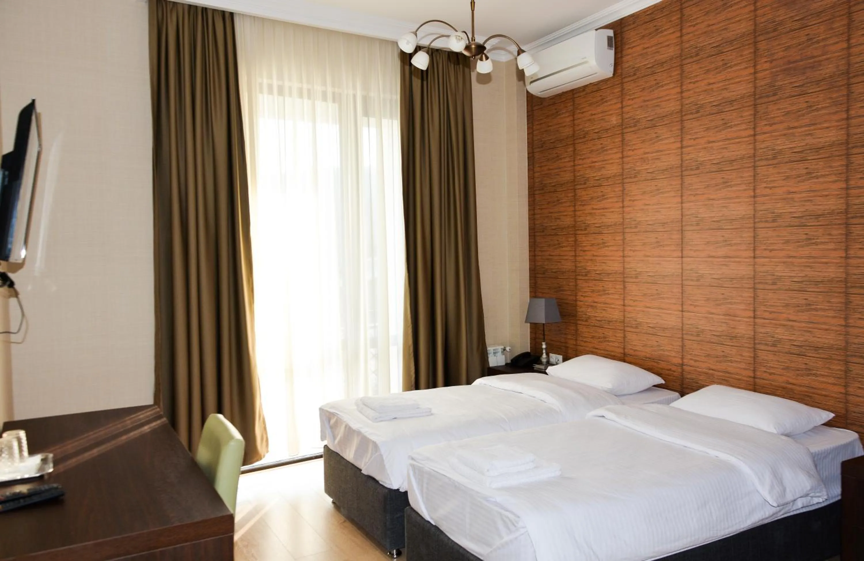 Photo of the whole room, Bed in Eleon Boutique Hotel