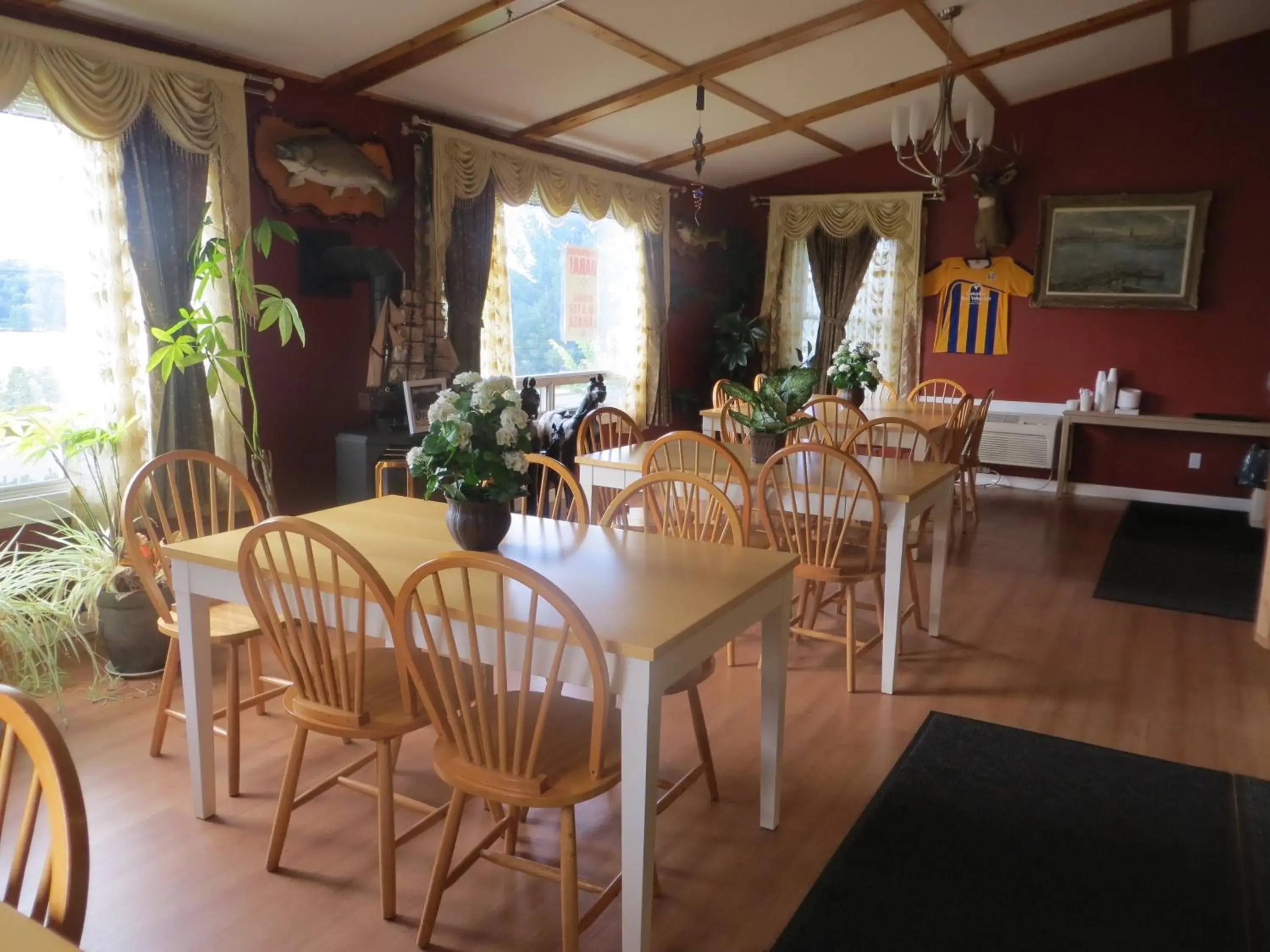 Restaurant/places to eat in Knights Inn Huntsville Restaurant/places to eat in Knights Inn Huntsville