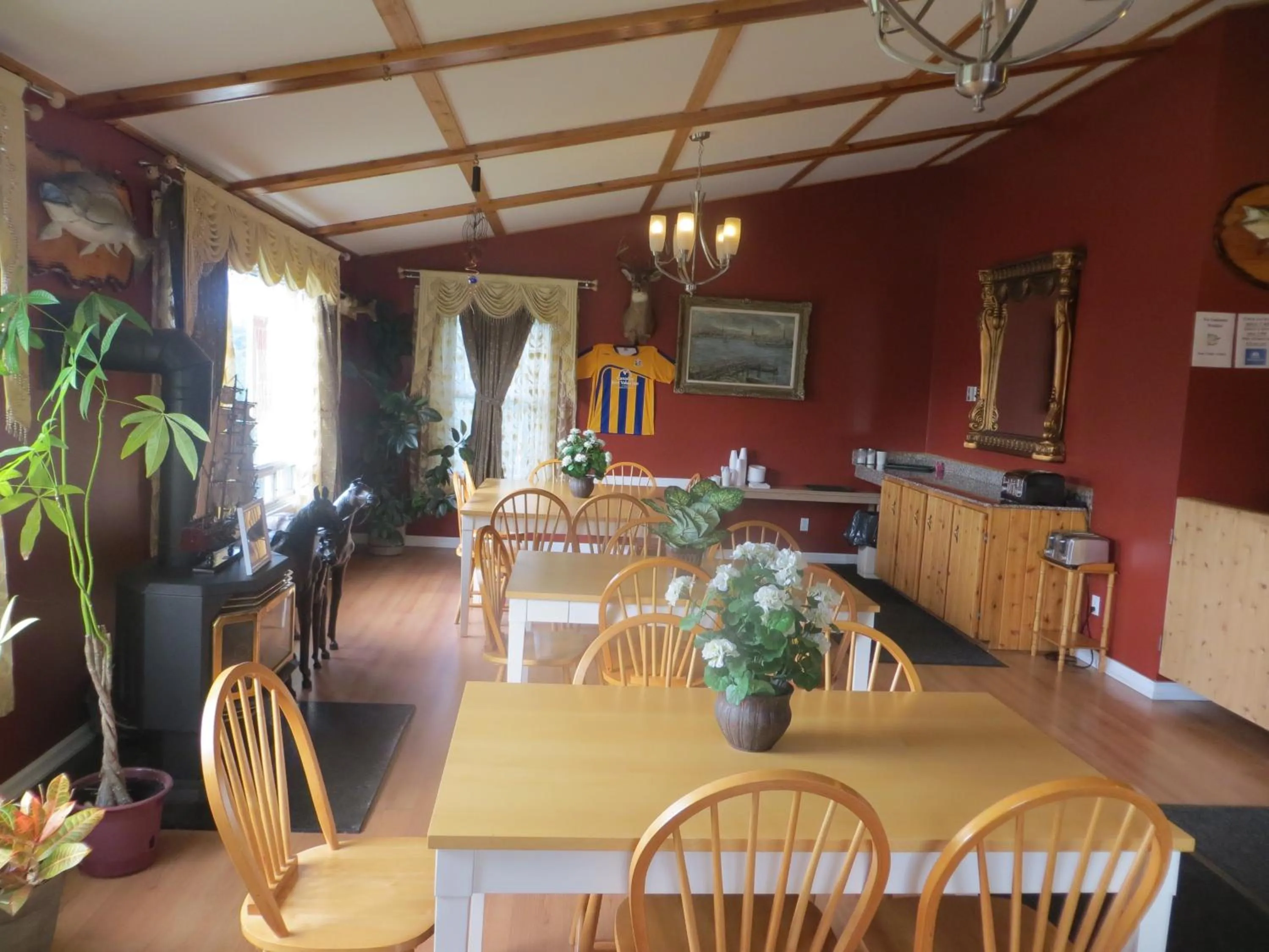 Restaurant/places to eat in Knights Inn Huntsville