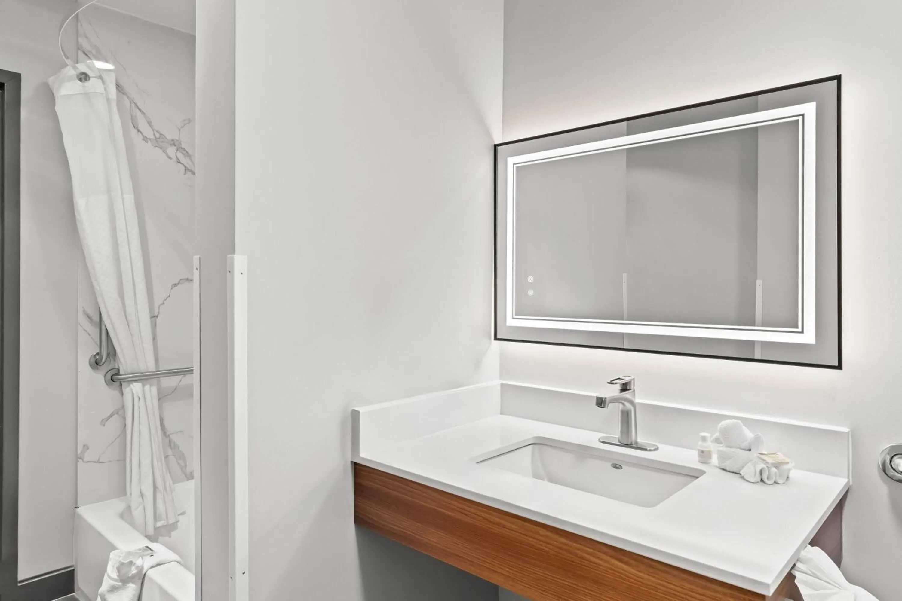 Bathroom in Microtel Inn & Suites by Wyndham Norcross