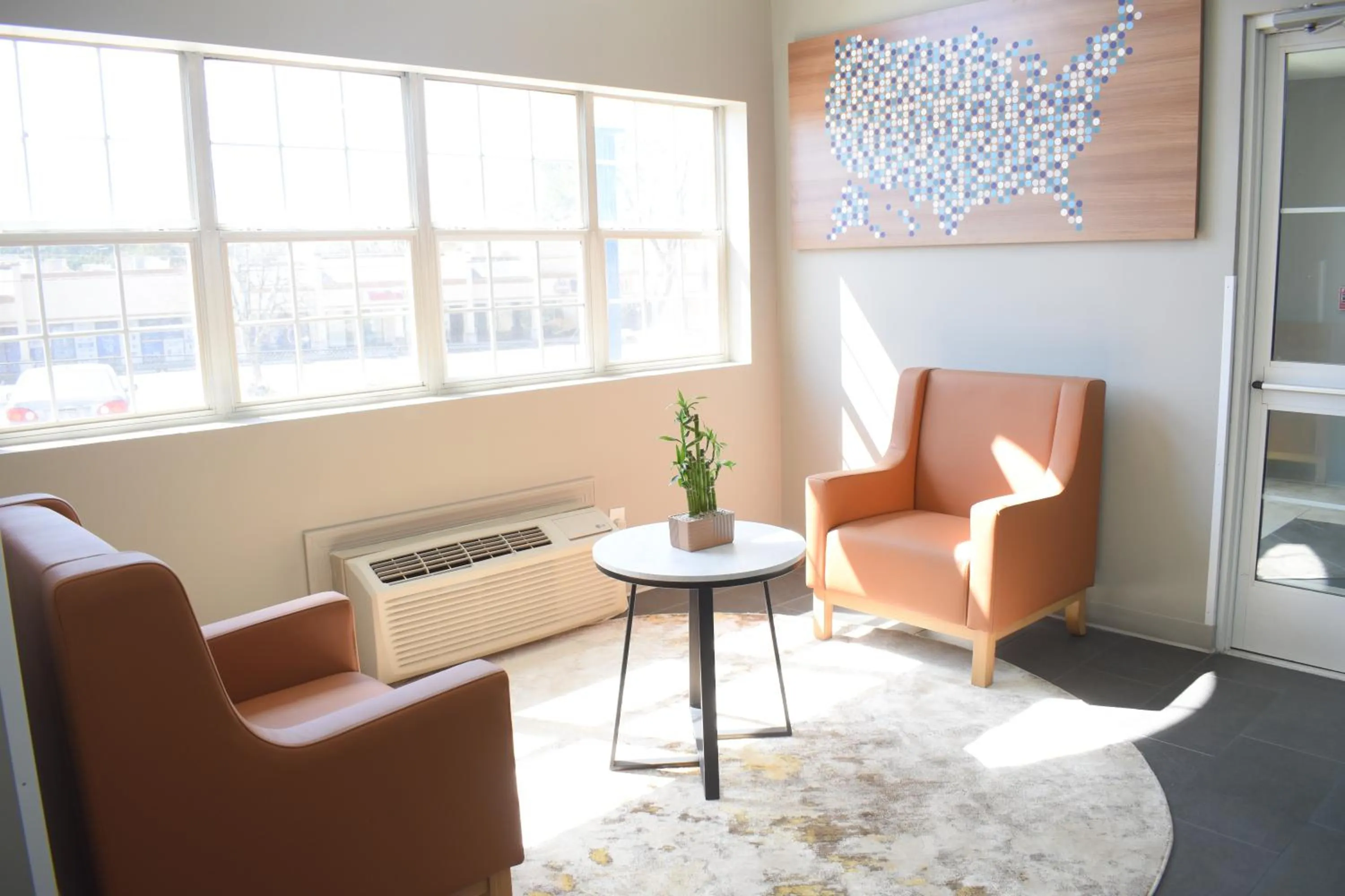 Seating area in Microtel Inn & Suites by Wyndham Norcross