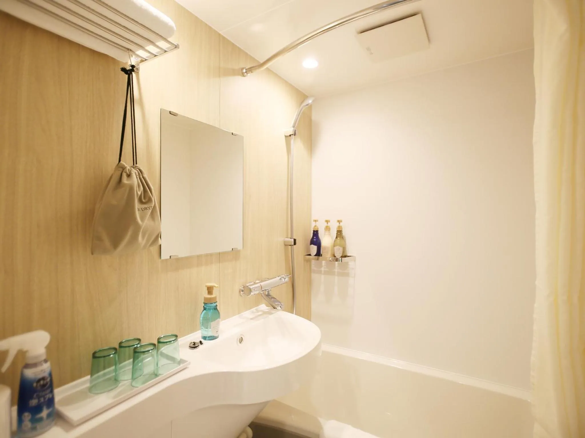 Shower in Ishigakijima Hotel Cucule