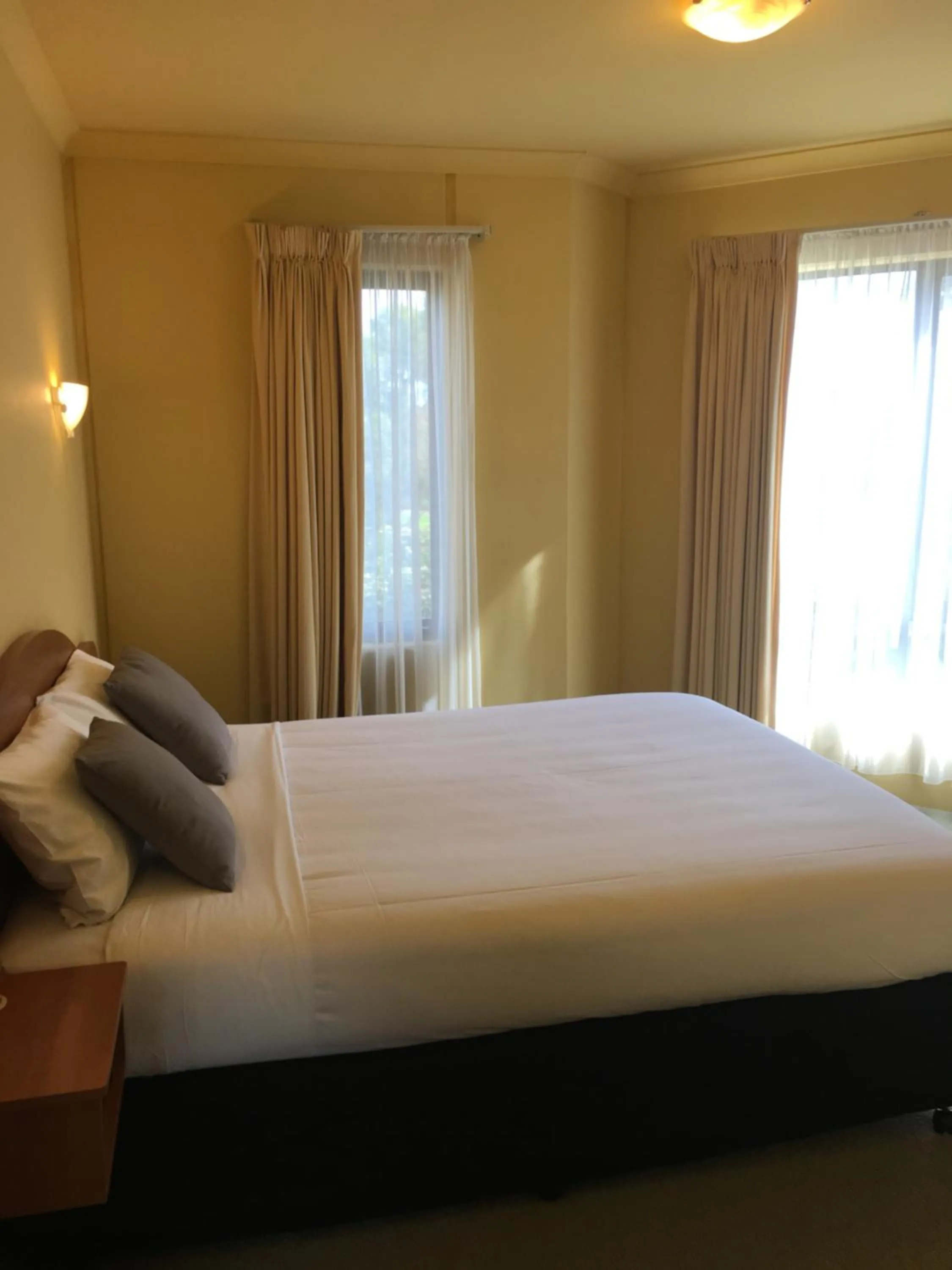 Bedroom in Hopkins House Motel and Apartments