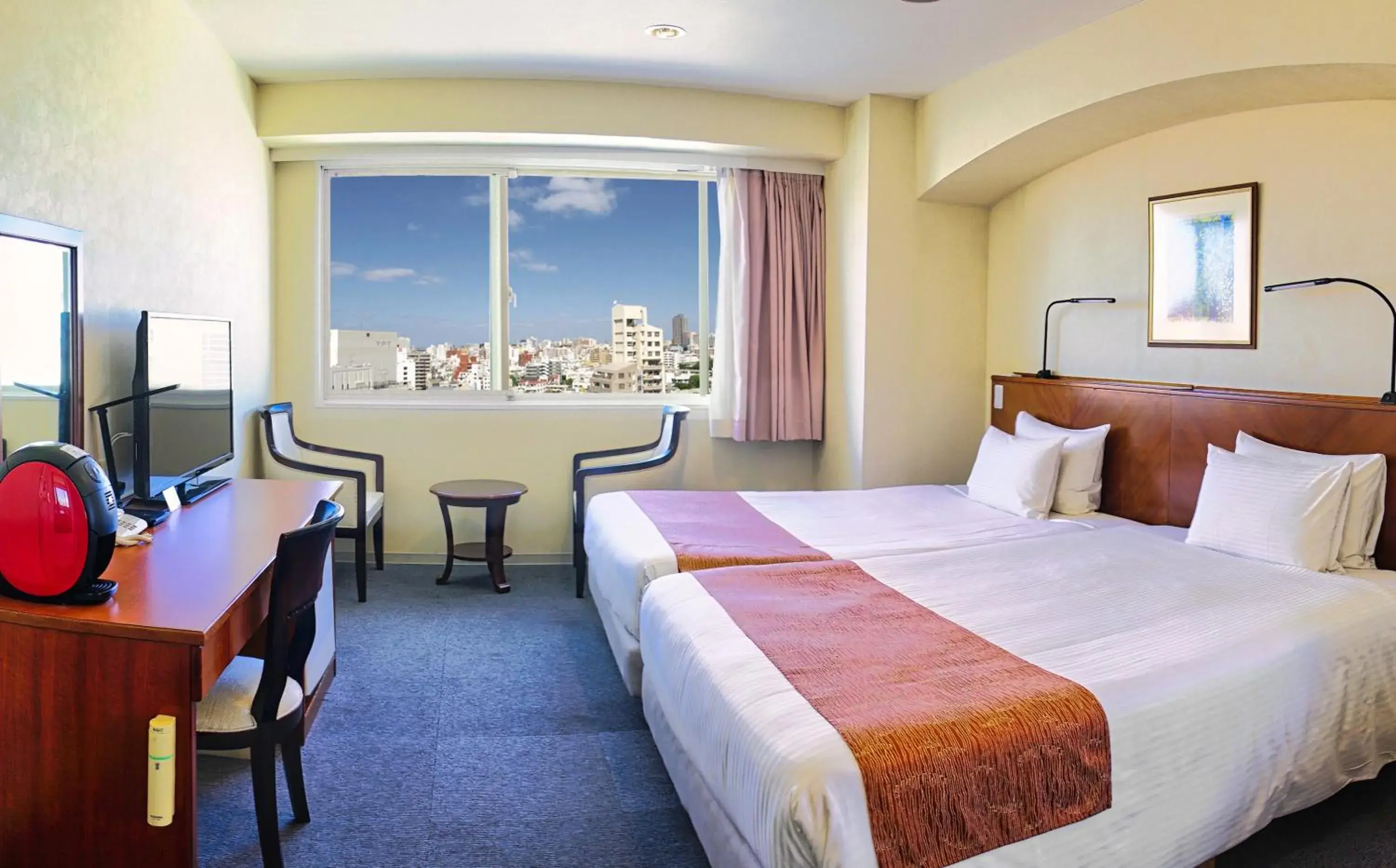 Corner Twin Room - Non-Smoking in Hotel Palm Royal Resort Kokusai Street Corner Twin Room - Non-Smoking in Hotel Palm Royal Resort Kokusai Street