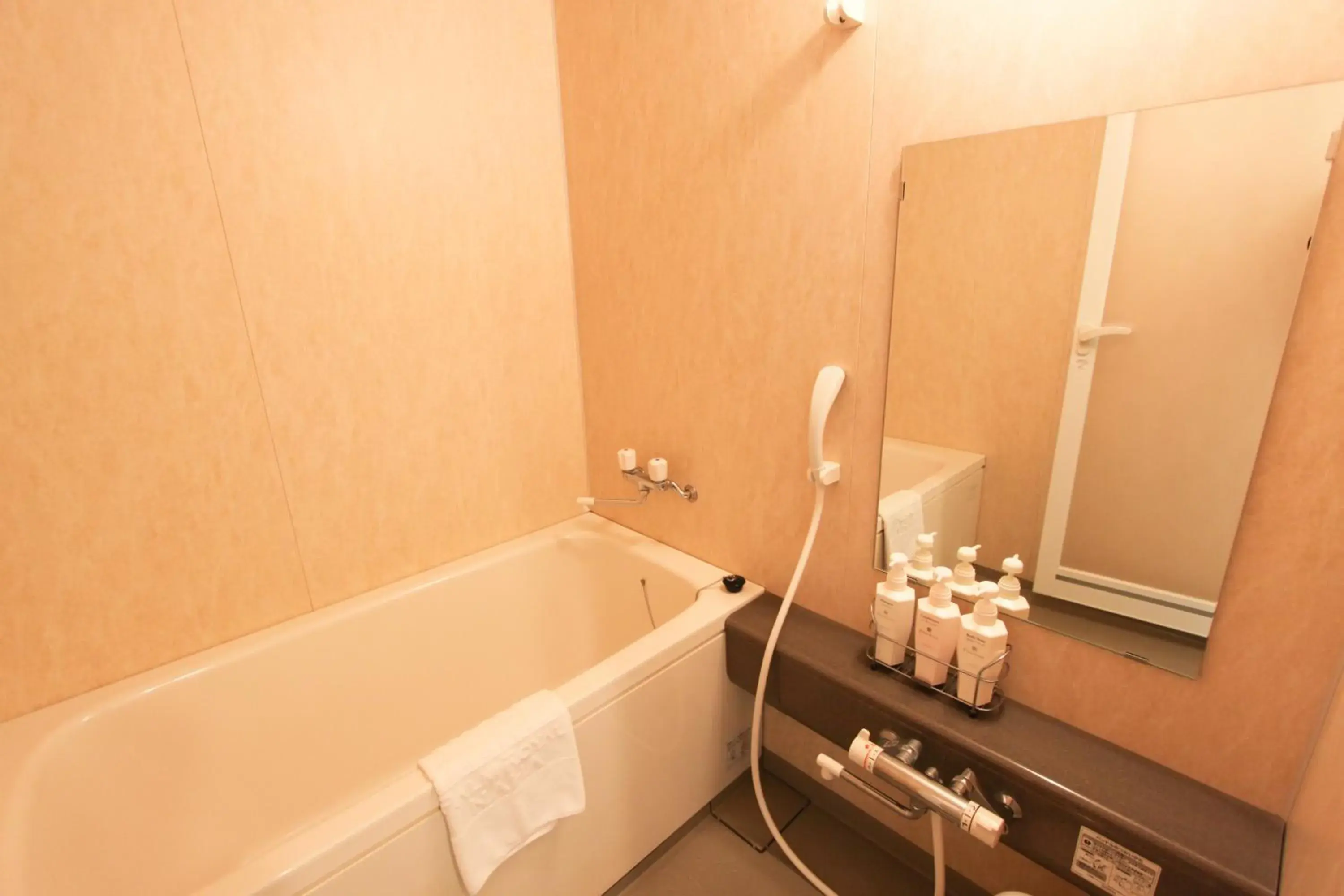 Deluxe Twin Room - single occupancy in Hotel Palm Royal Resort Kokusai Street Deluxe Twin Room - single occupancy in Hotel Palm Royal Resort Kokusai Street