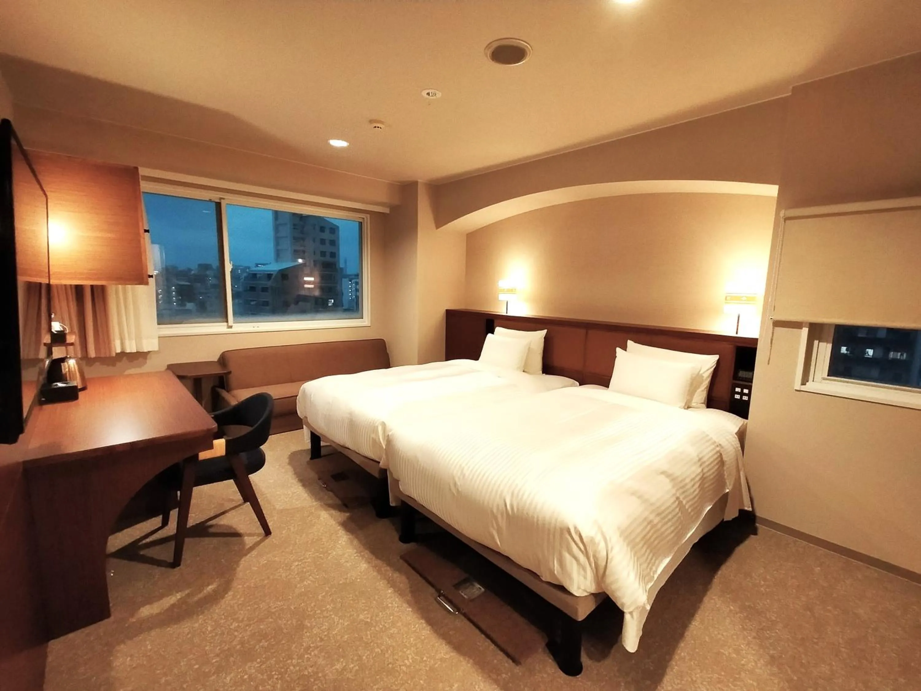 Photo of the whole room, Bed in Hotel Palm Royal Resort Kokusai Street