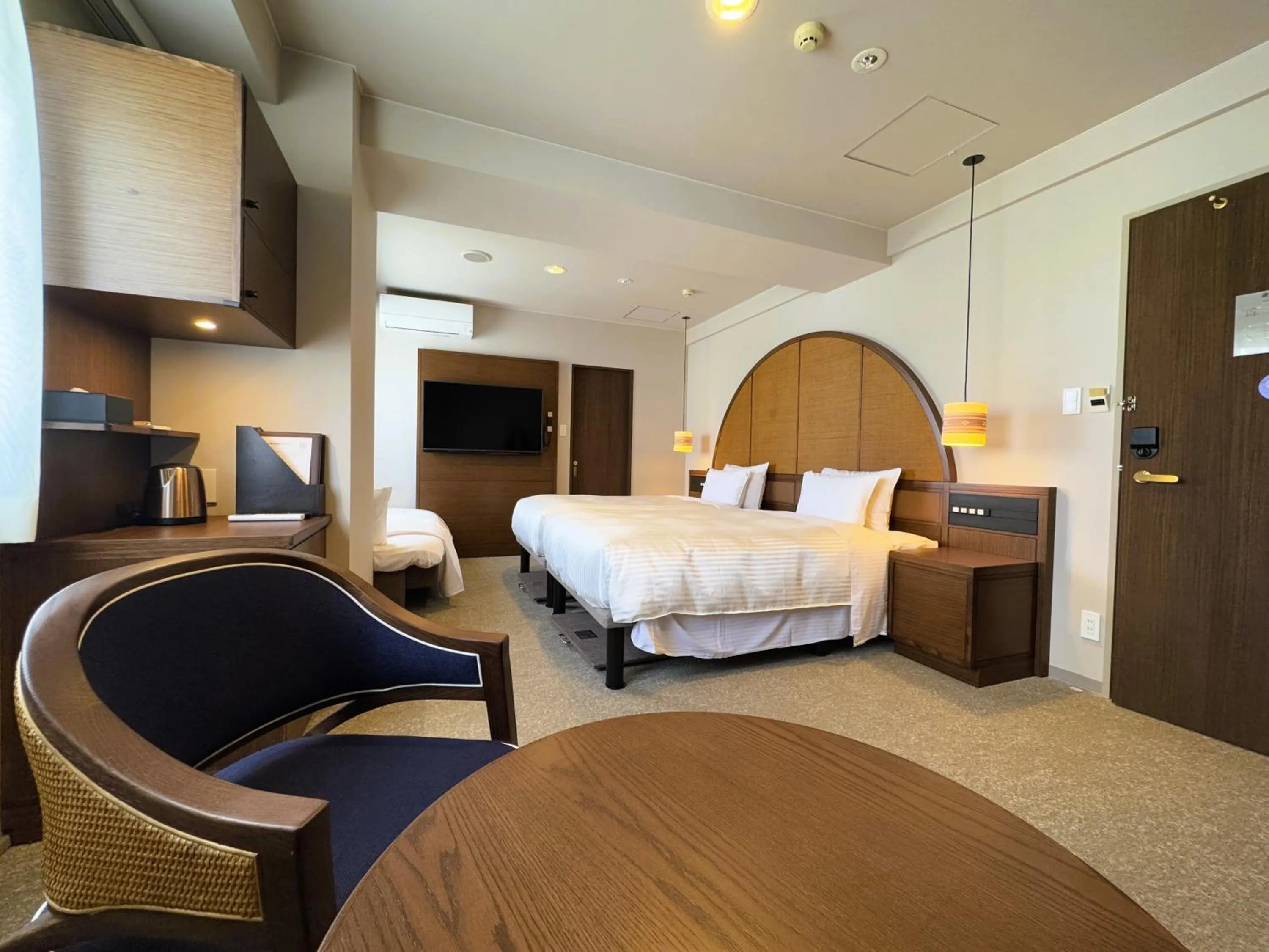 Bed in Hotel Palm Royal Resort Kokusai Street