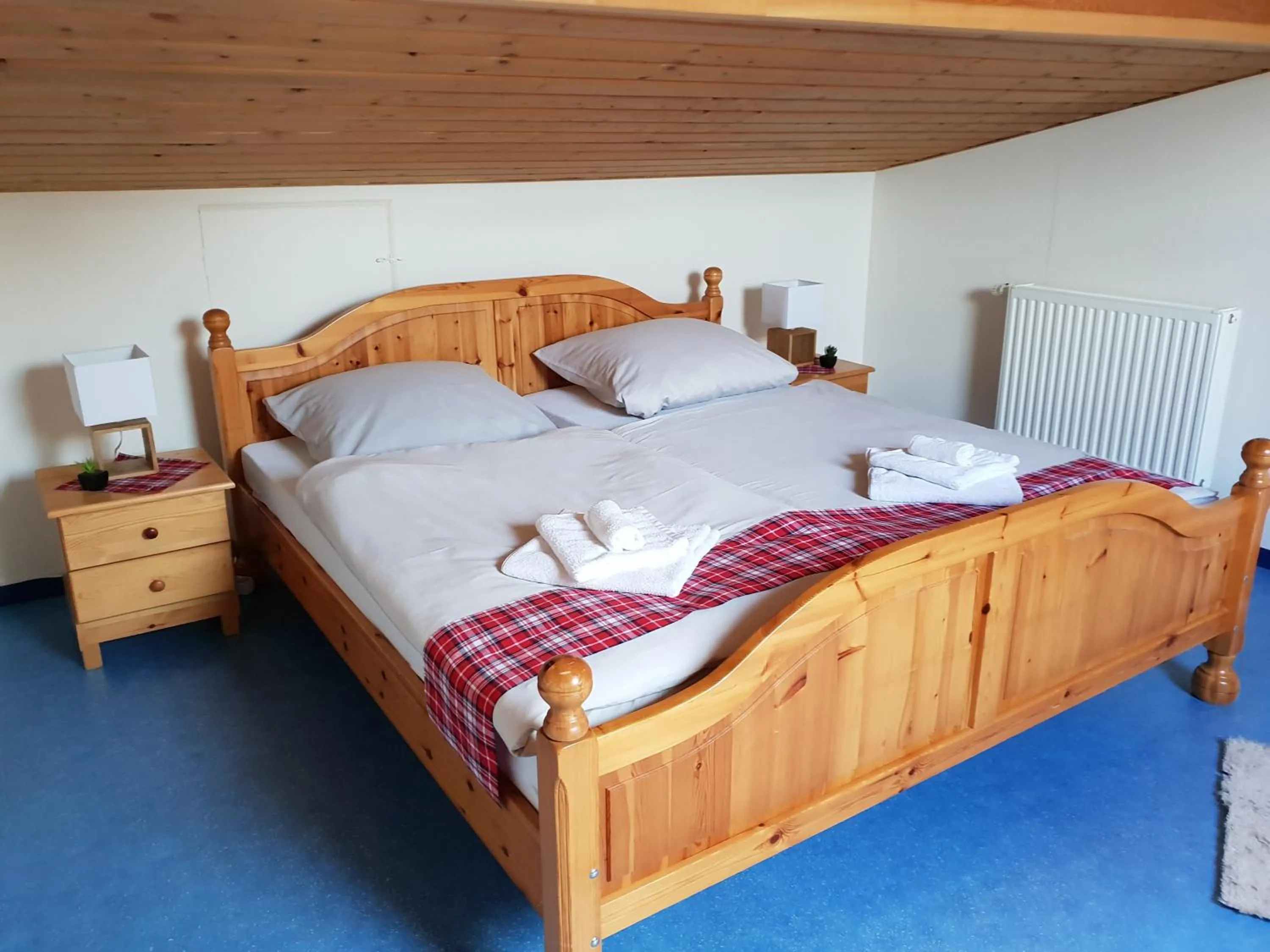 Photo of the whole room, Bed in Locvillare
