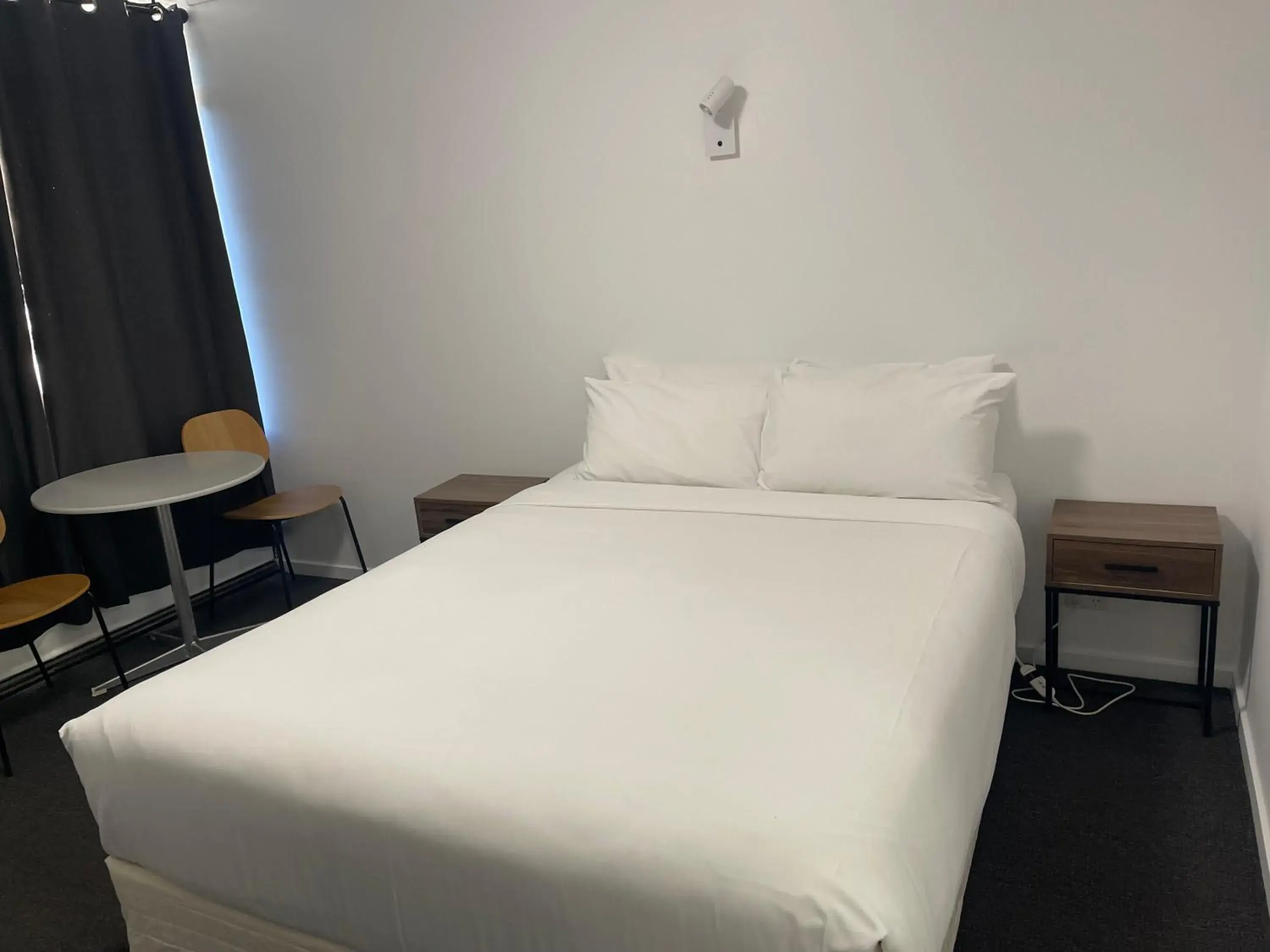 Bed in Avenue Motel Bed in Avenue Motel