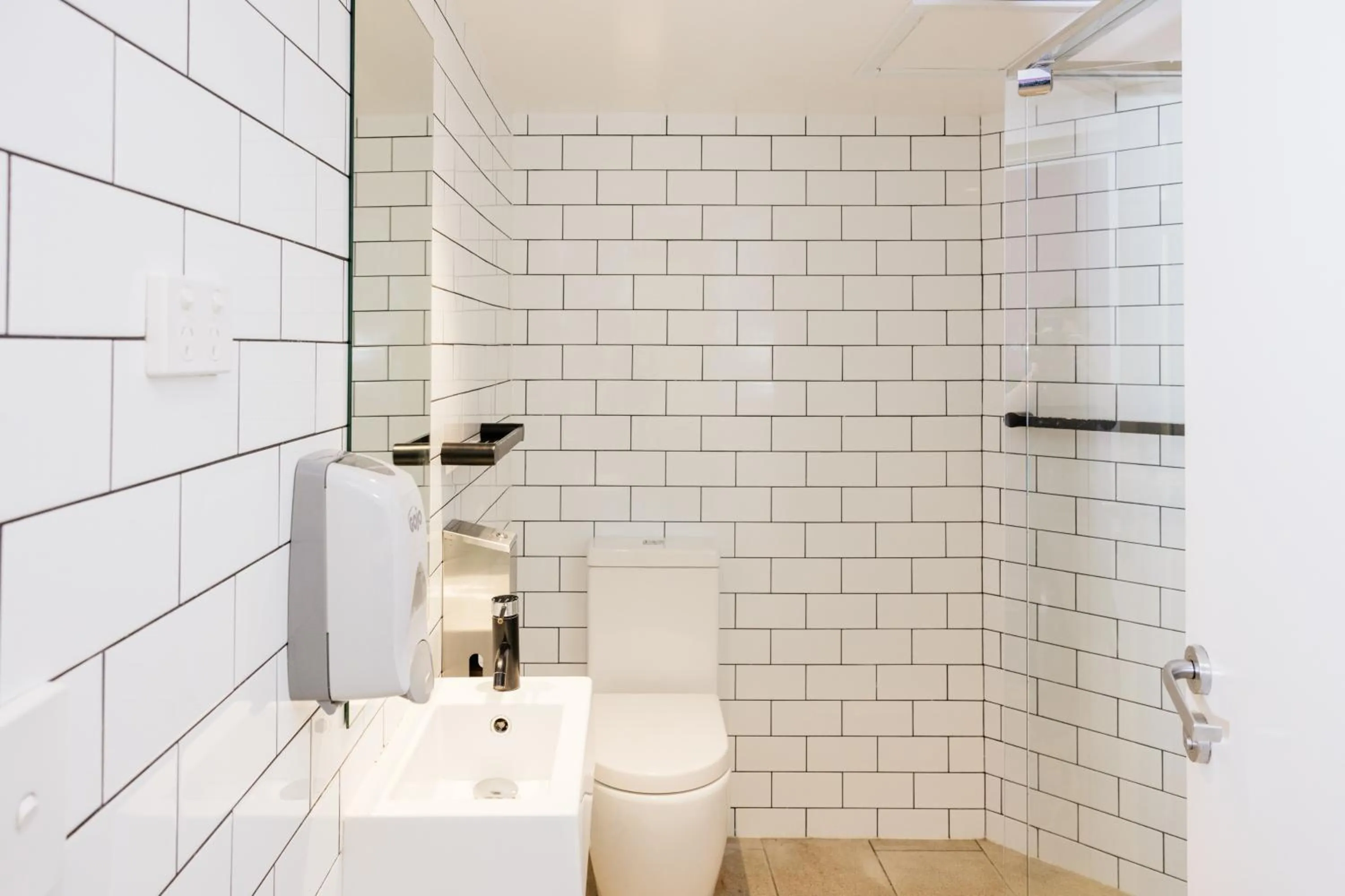 Bathroom in YHA Byron Bay