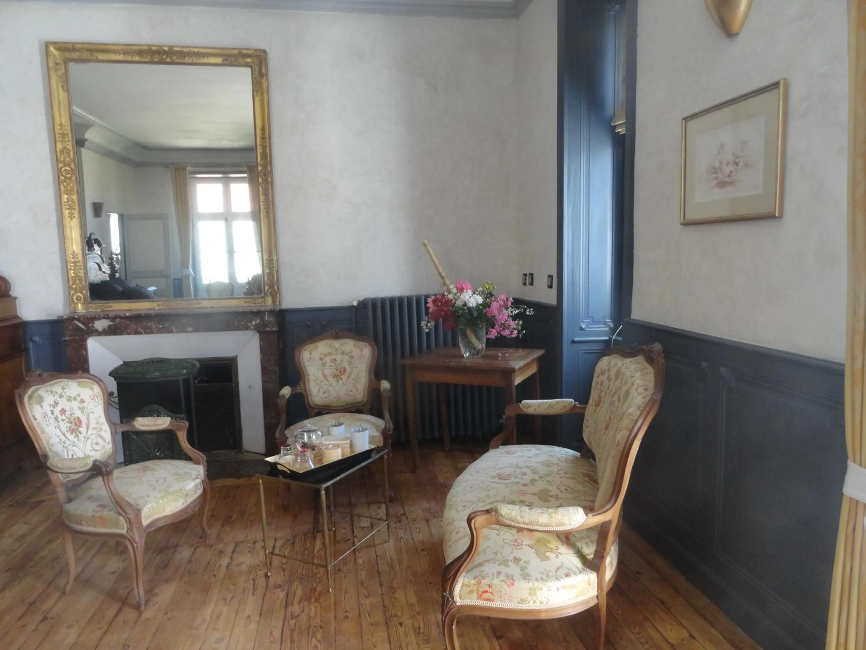 Living room in Eco Logis de Chantegrolle