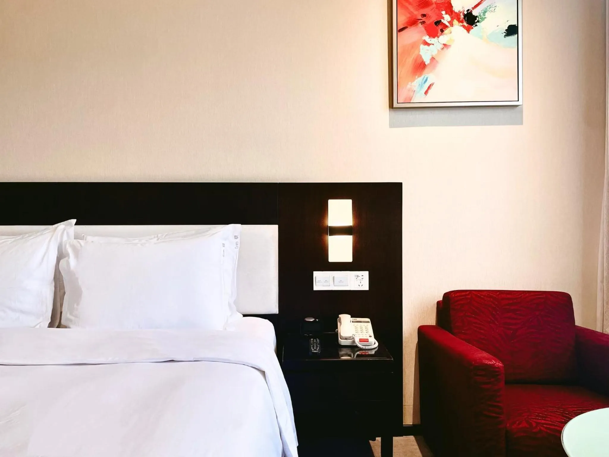 Photo of the whole room, Bed in Holiday Inn Express Chengdu Gulou-Tianfu Square Chunxi Road Branch