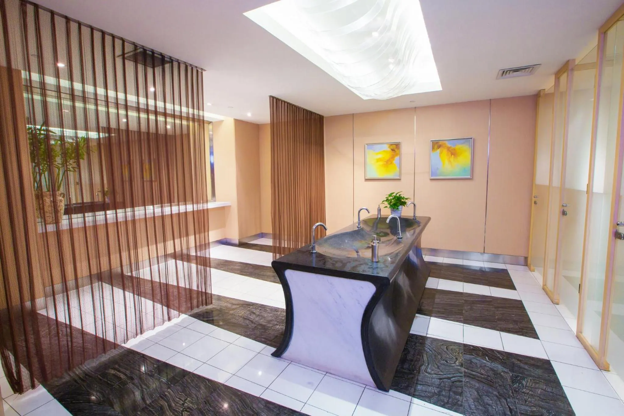 Meeting/conference room in Holiday Inn Express Chengdu Gulou