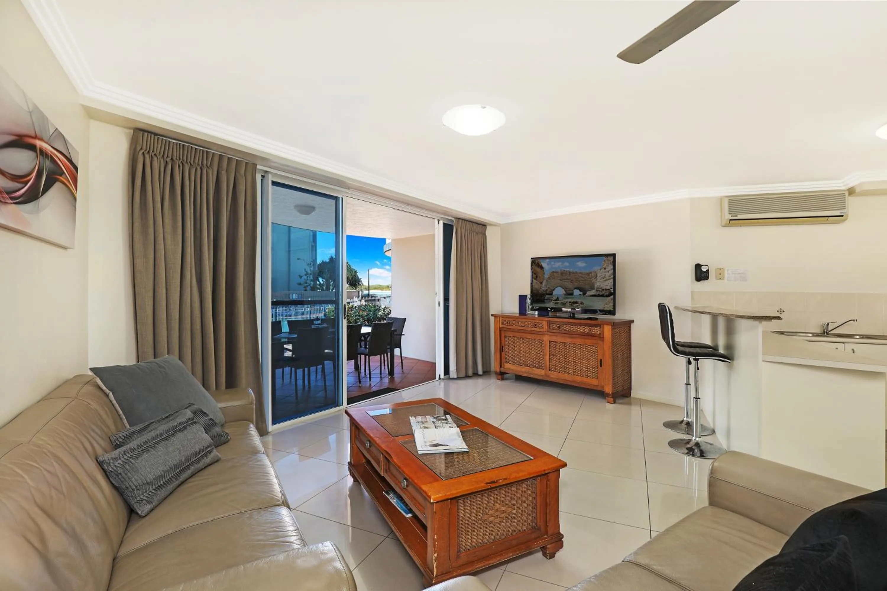 TV and multimedia in Watermark Resort Caloundra
