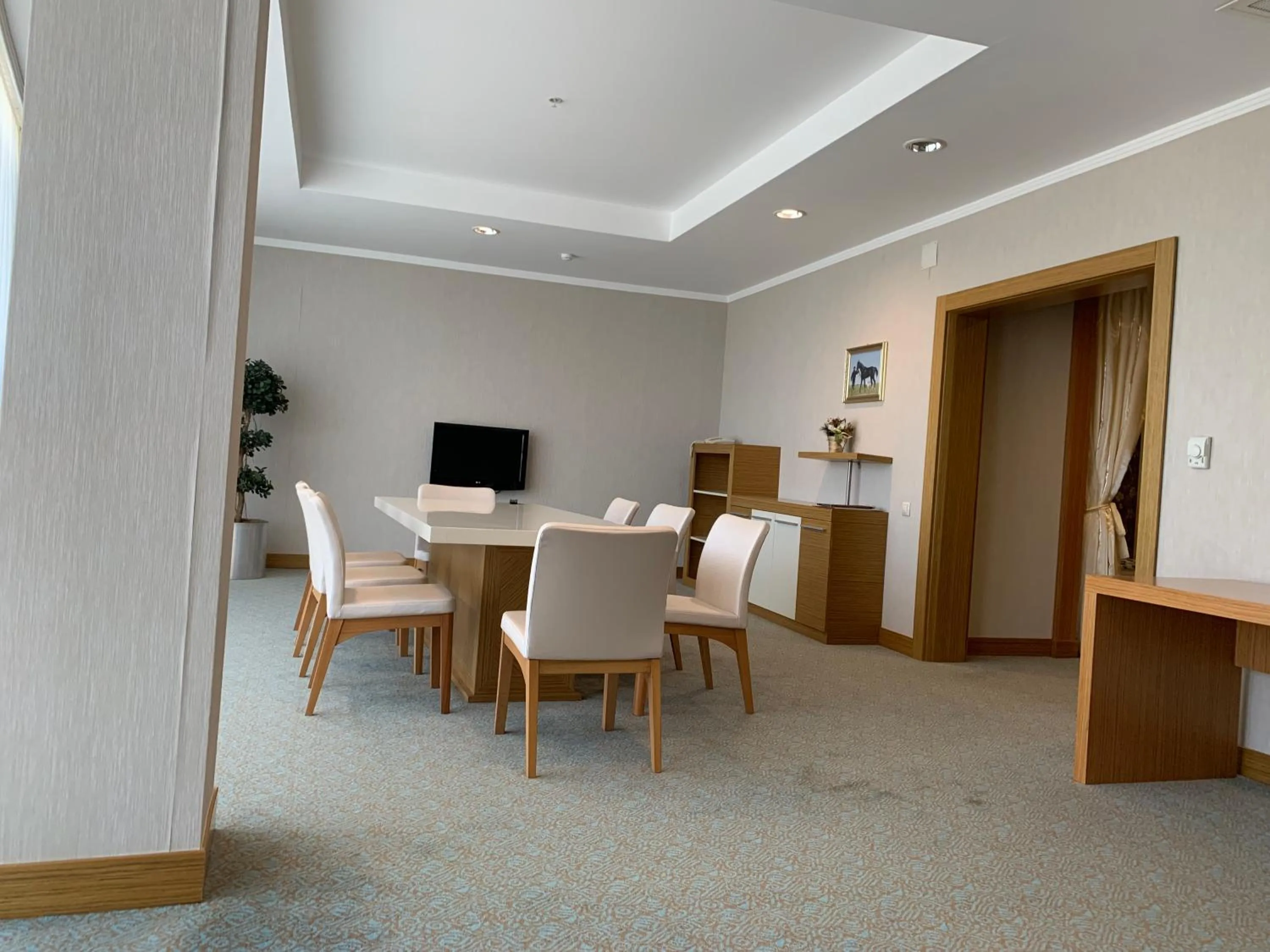 Dining area in Grand Nur Plaza Hotel