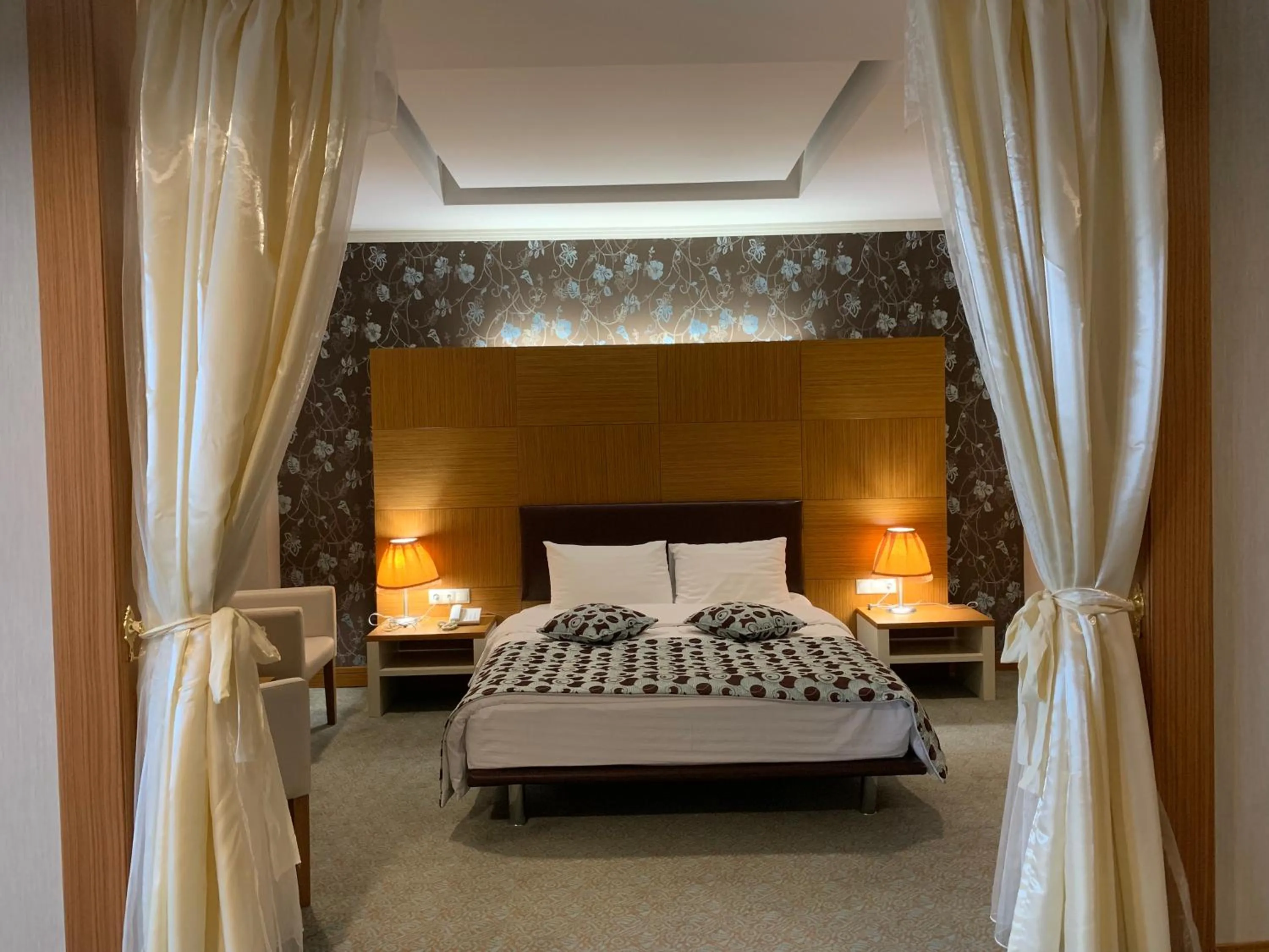 Bed in Grand Nur Plaza Hotel
