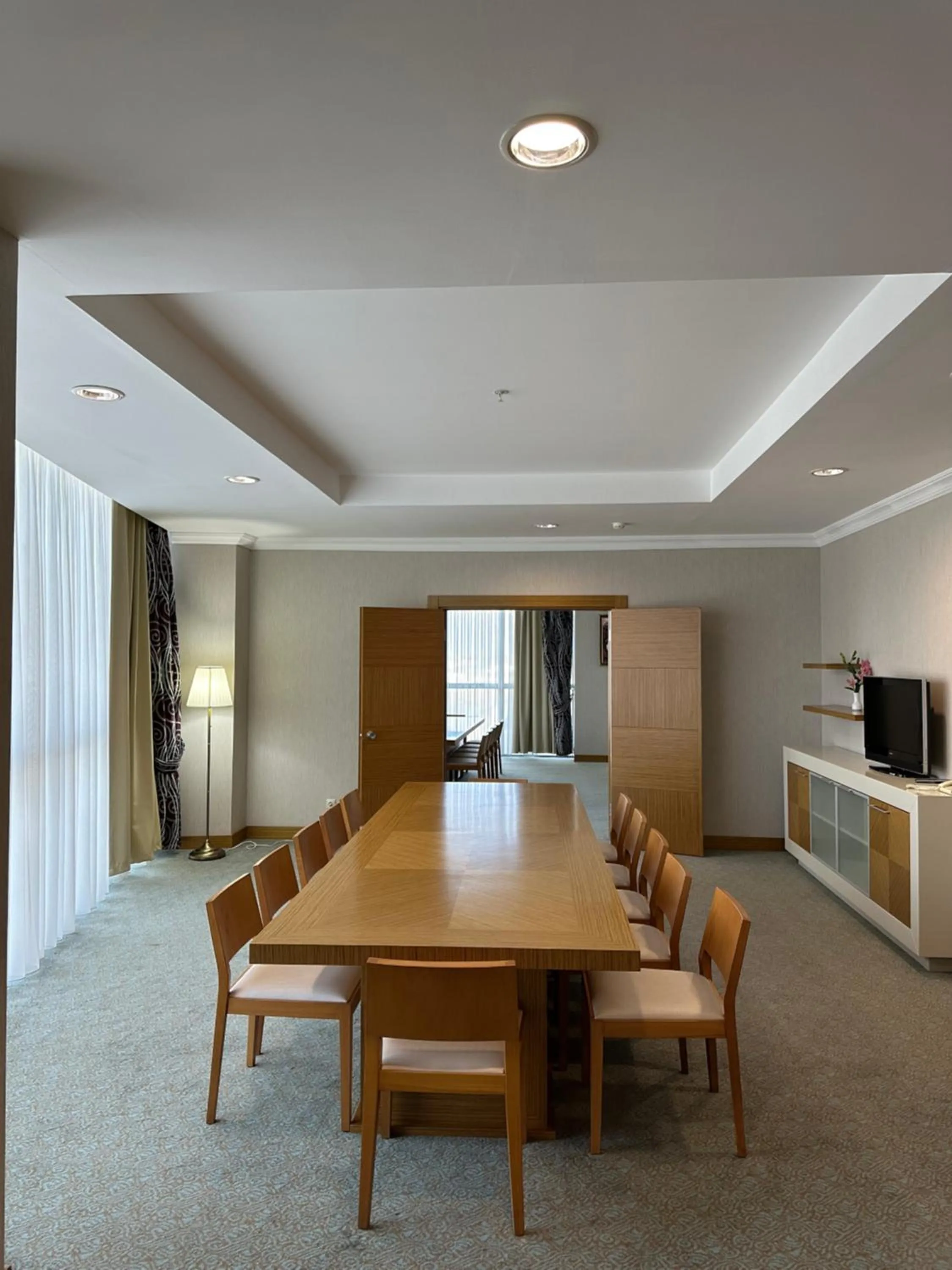 Living room in Grand Nur Plaza Hotel