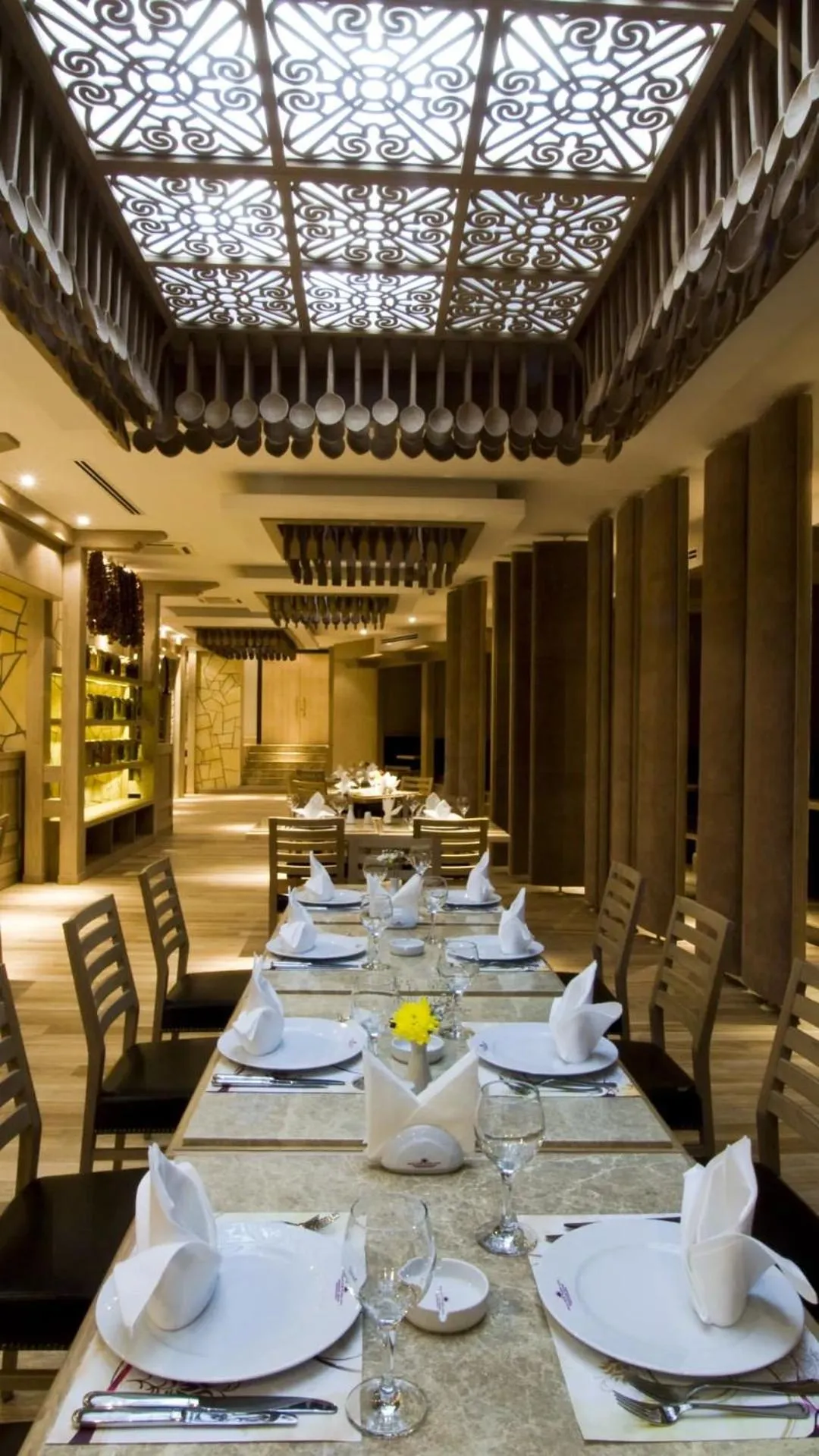 Restaurant/places to eat in Grand Nur Plaza Hotel