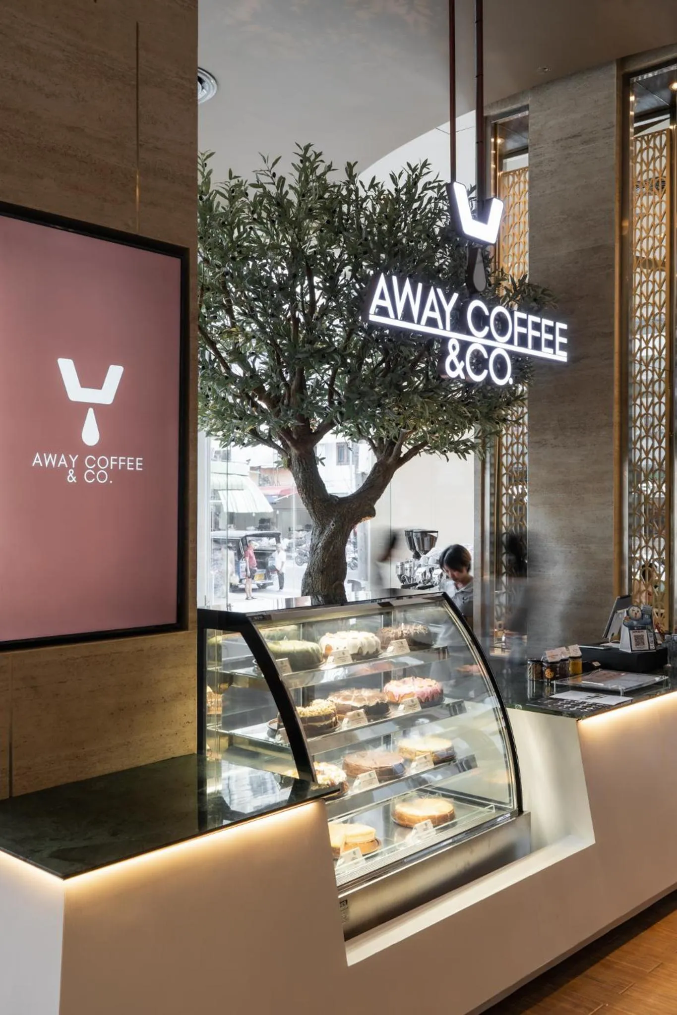 Golden Crown Grand Hotel