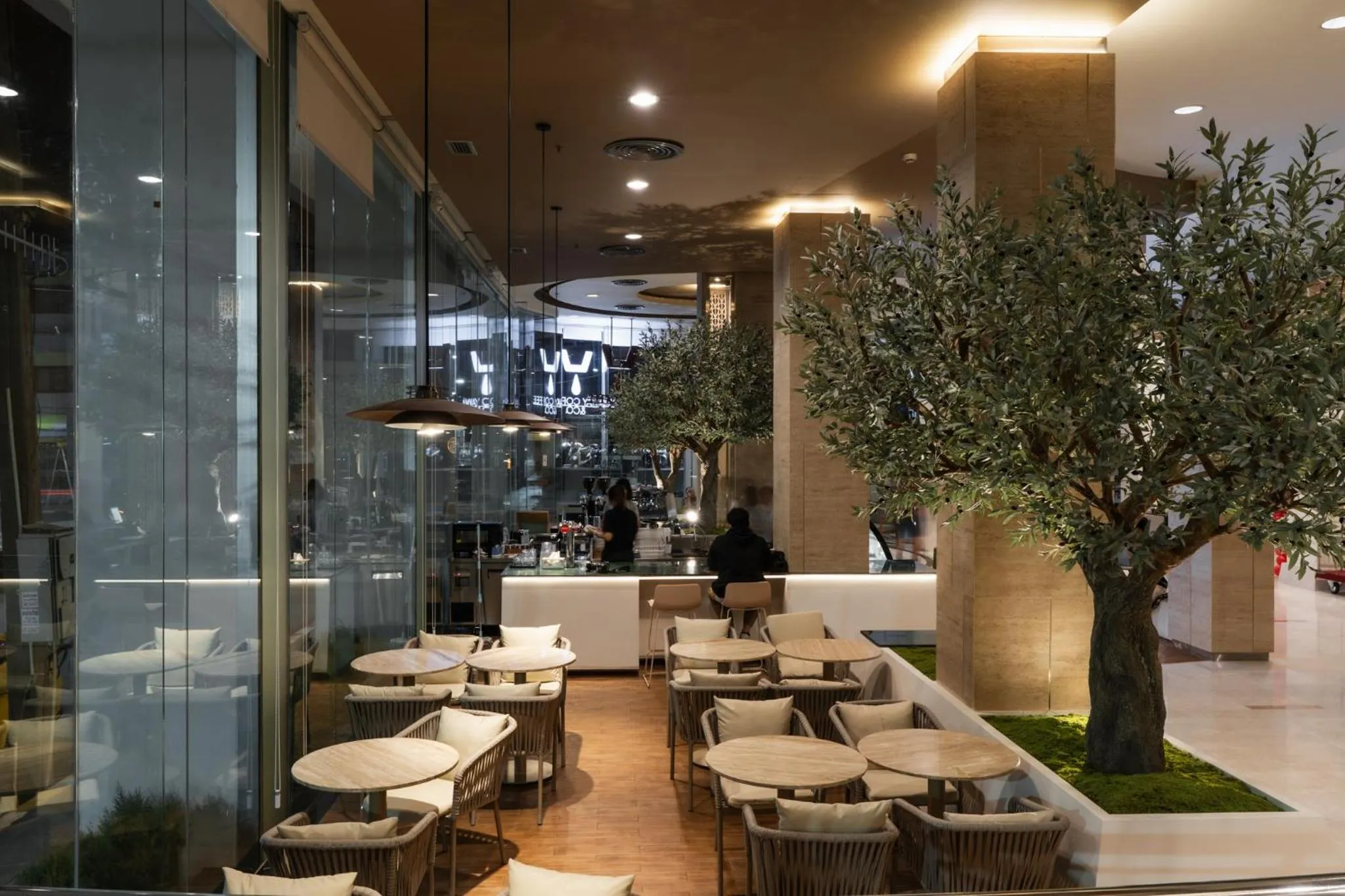 Golden Crown Grand Hotel