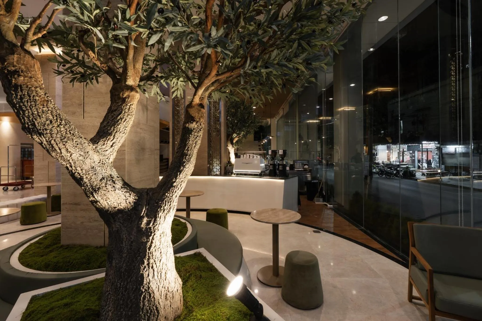 Golden Crown Grand Hotel