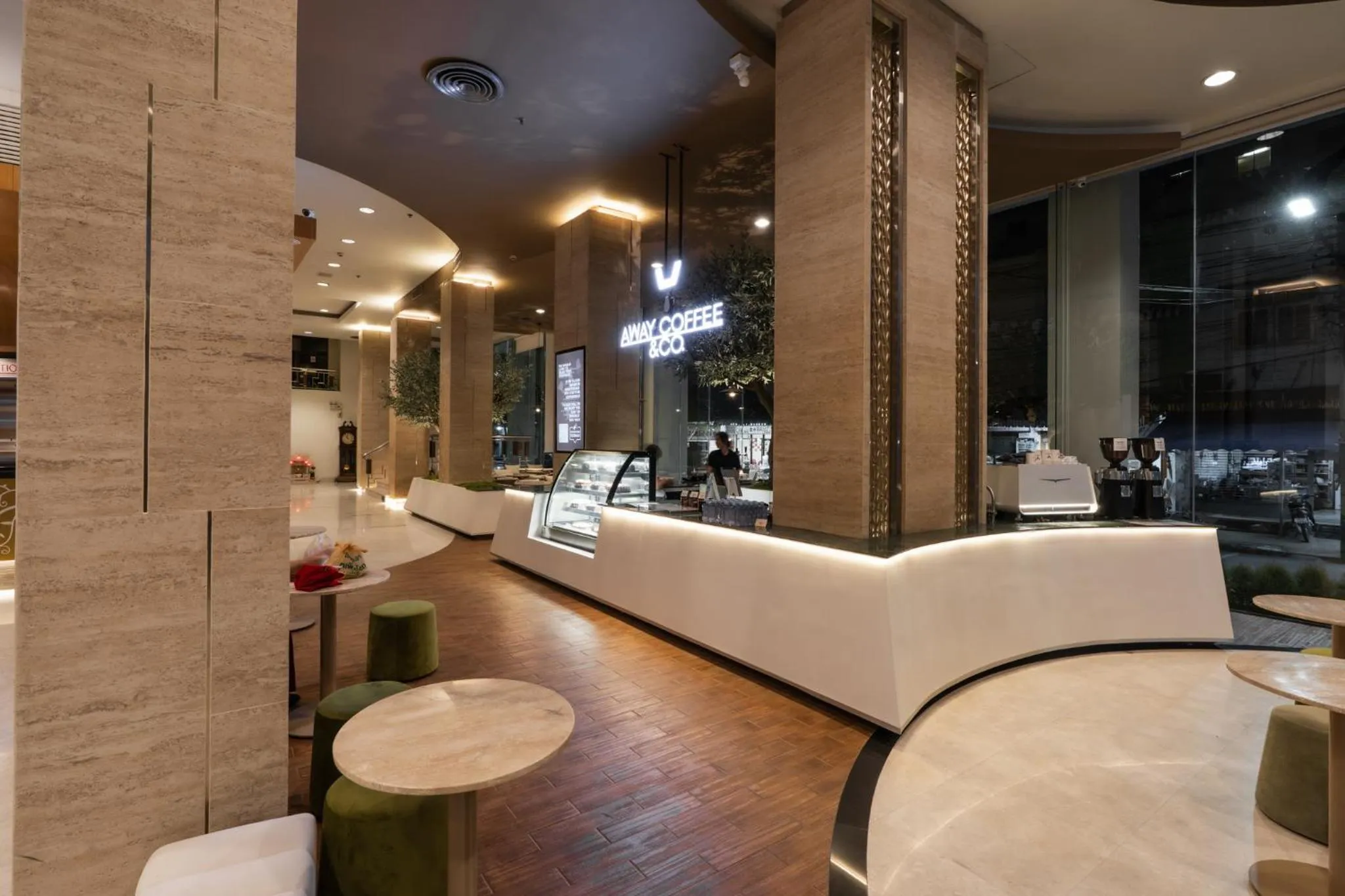 Golden Crown Grand Hotel