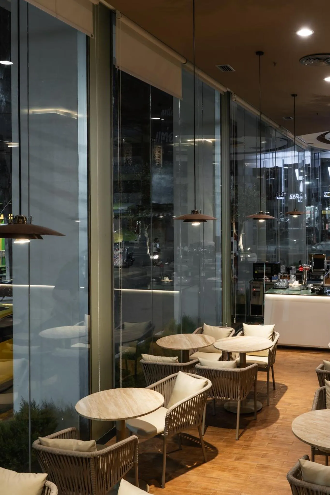 Golden Crown Grand Hotel