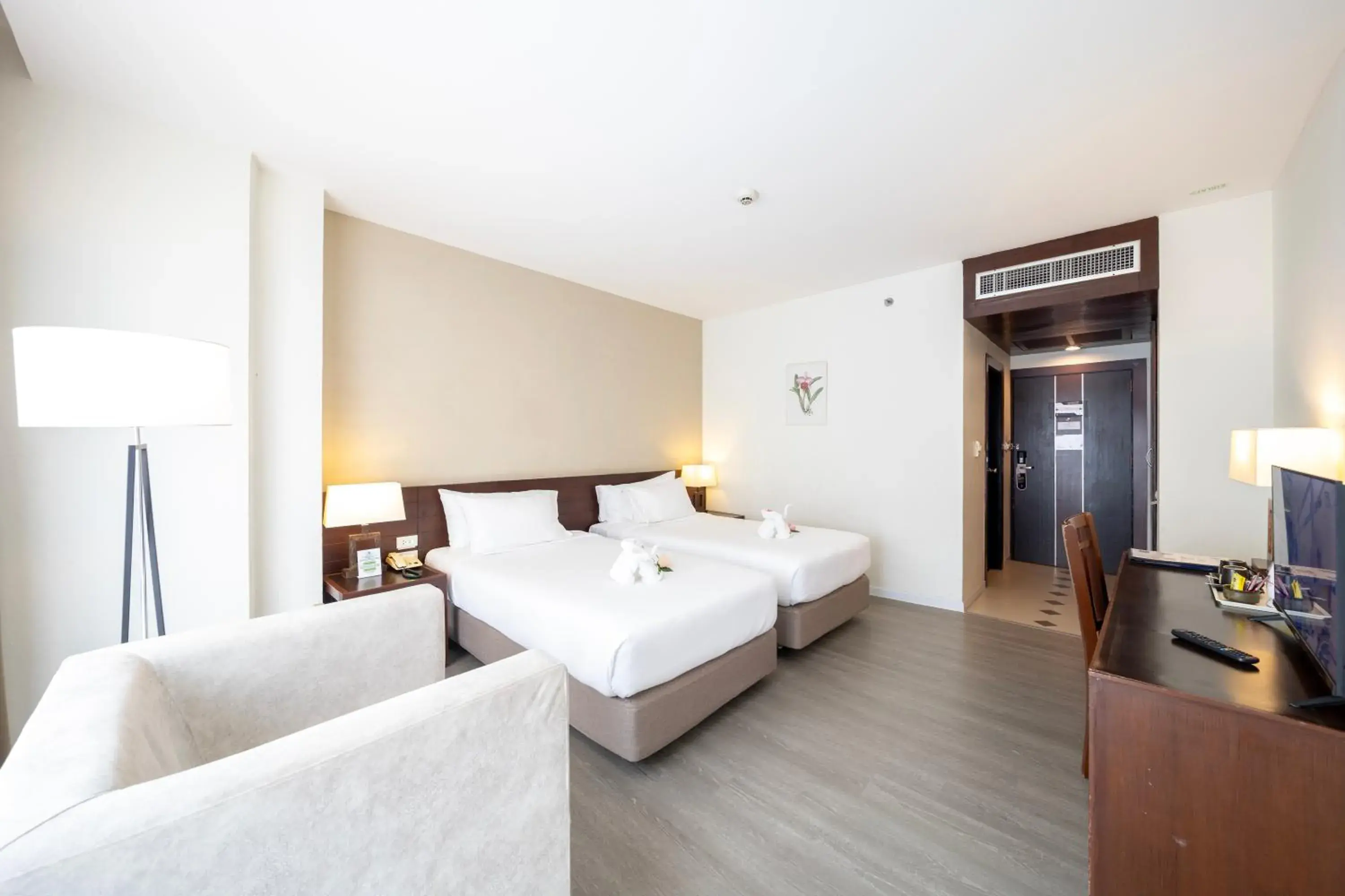 Bed in Golden Crown Grand Hotel Bed in Golden Crown Grand Hotel