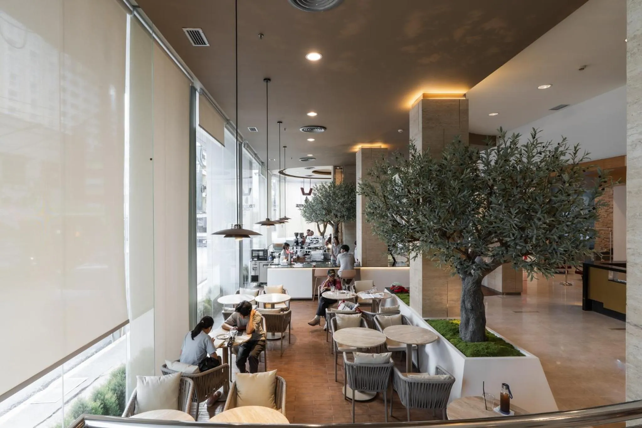 Golden Crown Grand Hotel