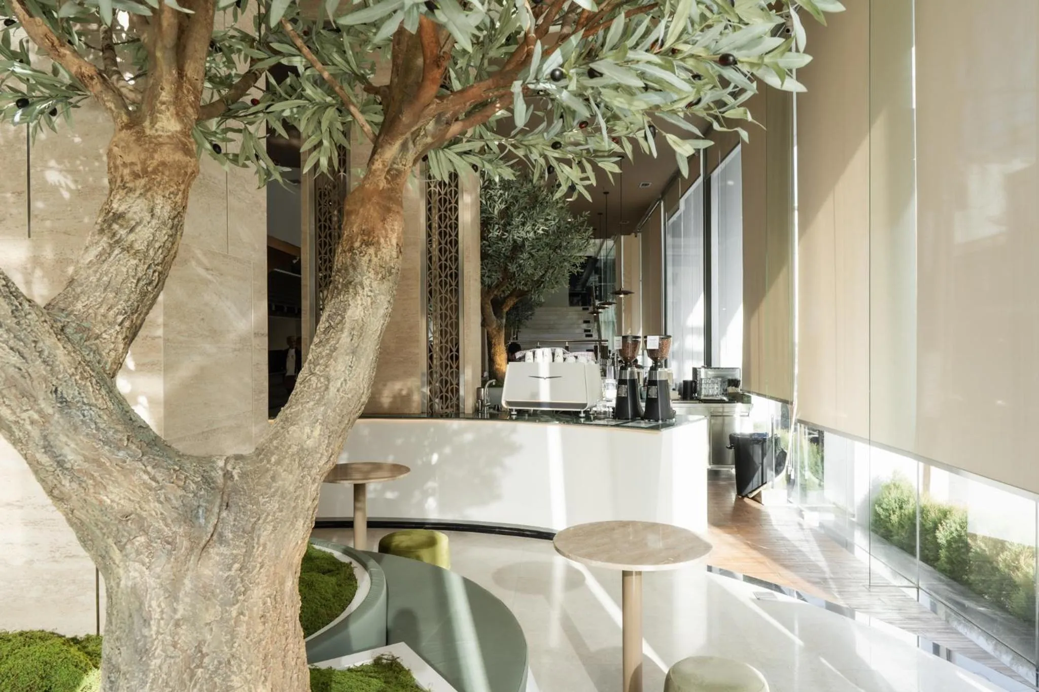 Golden Crown Grand Hotel