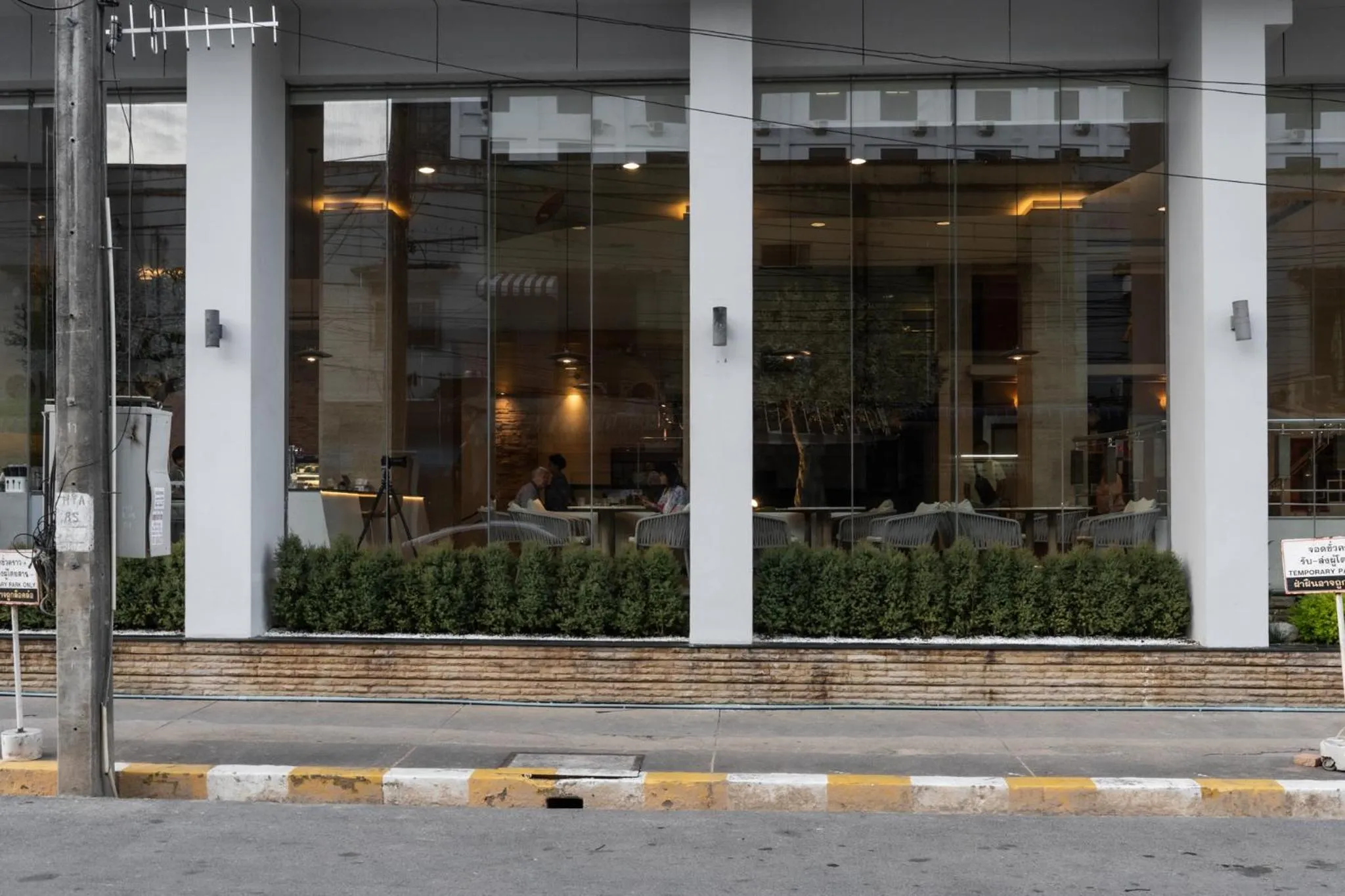 Golden Crown Grand Hotel