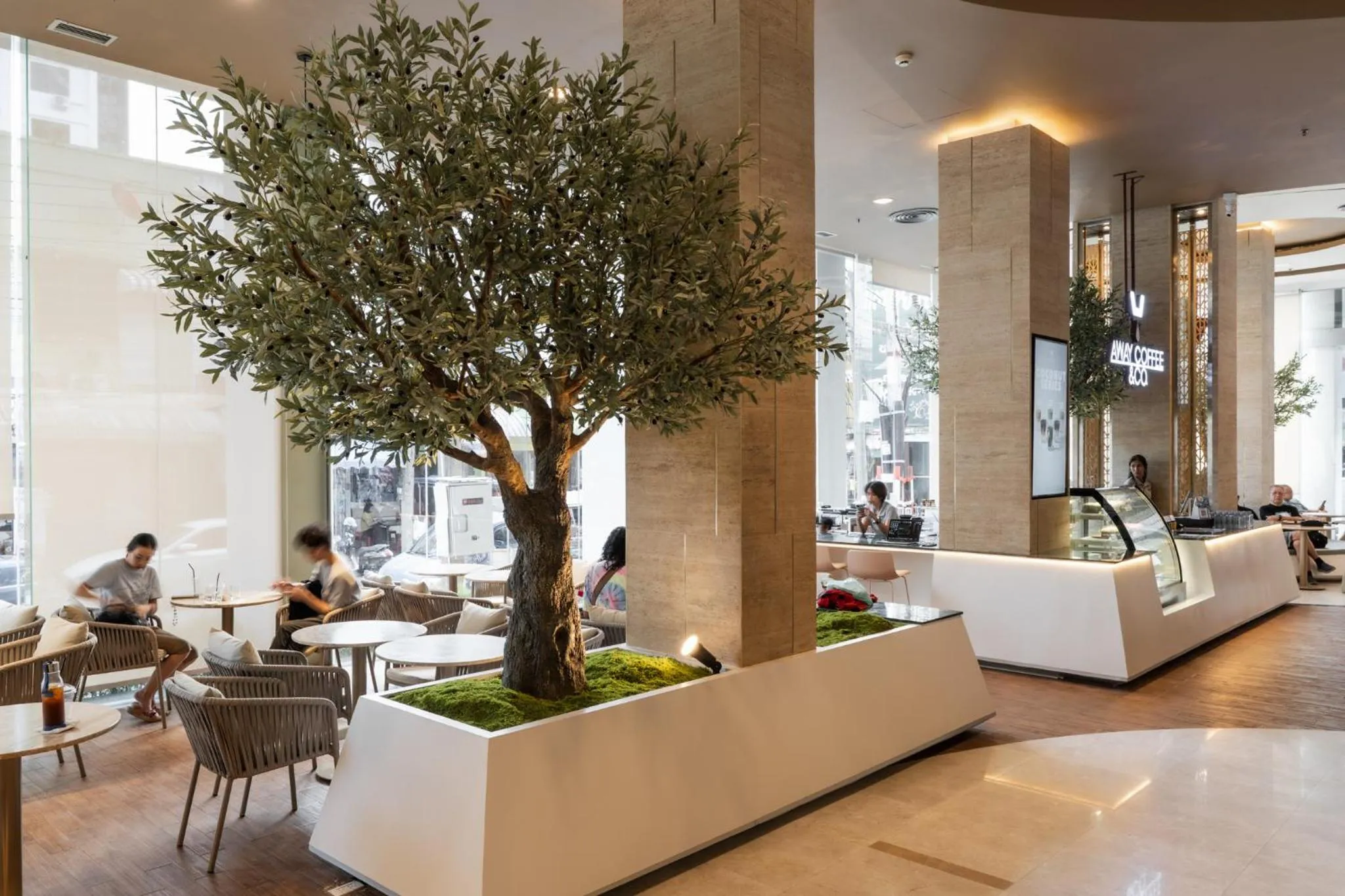 Golden Crown Grand Hotel