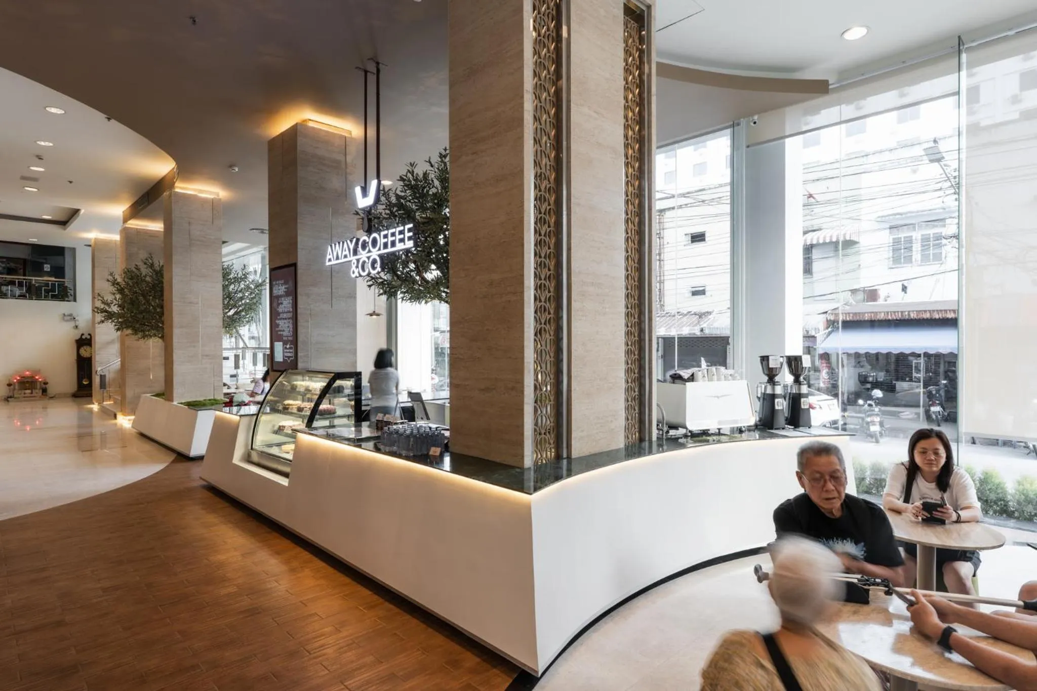 Golden Crown Grand Hotel