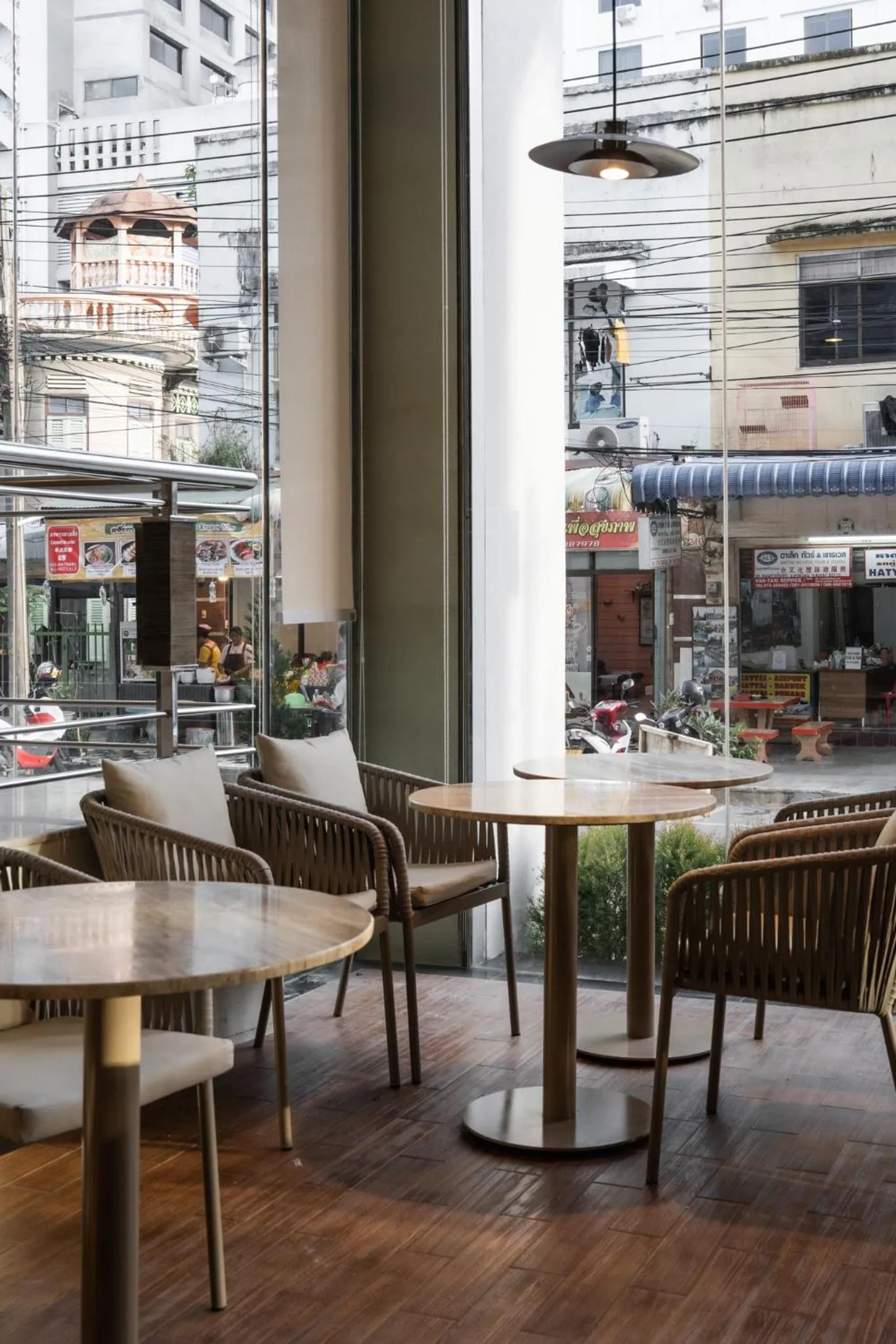 Golden Crown Grand Hotel