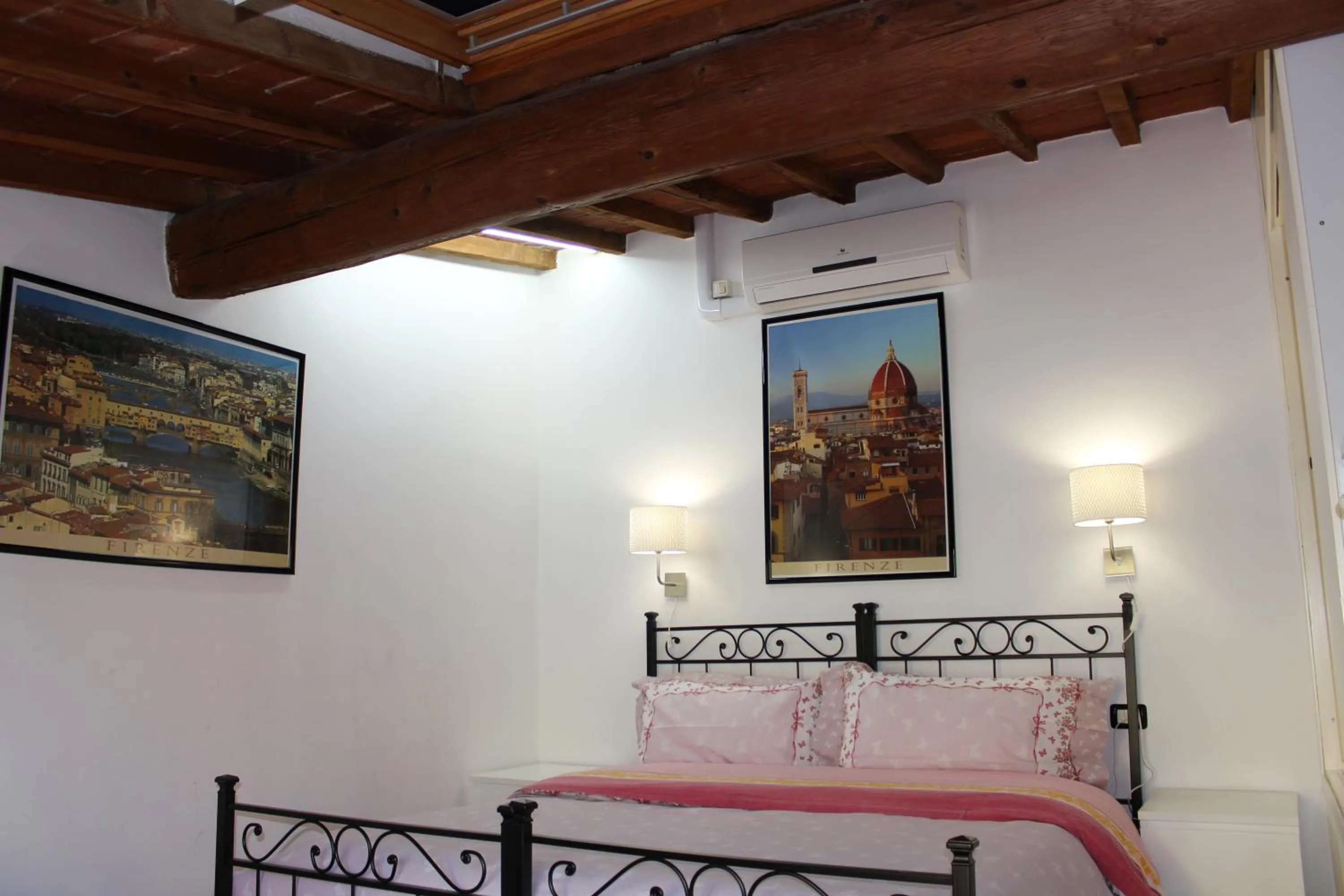 Bed in Max Apartments