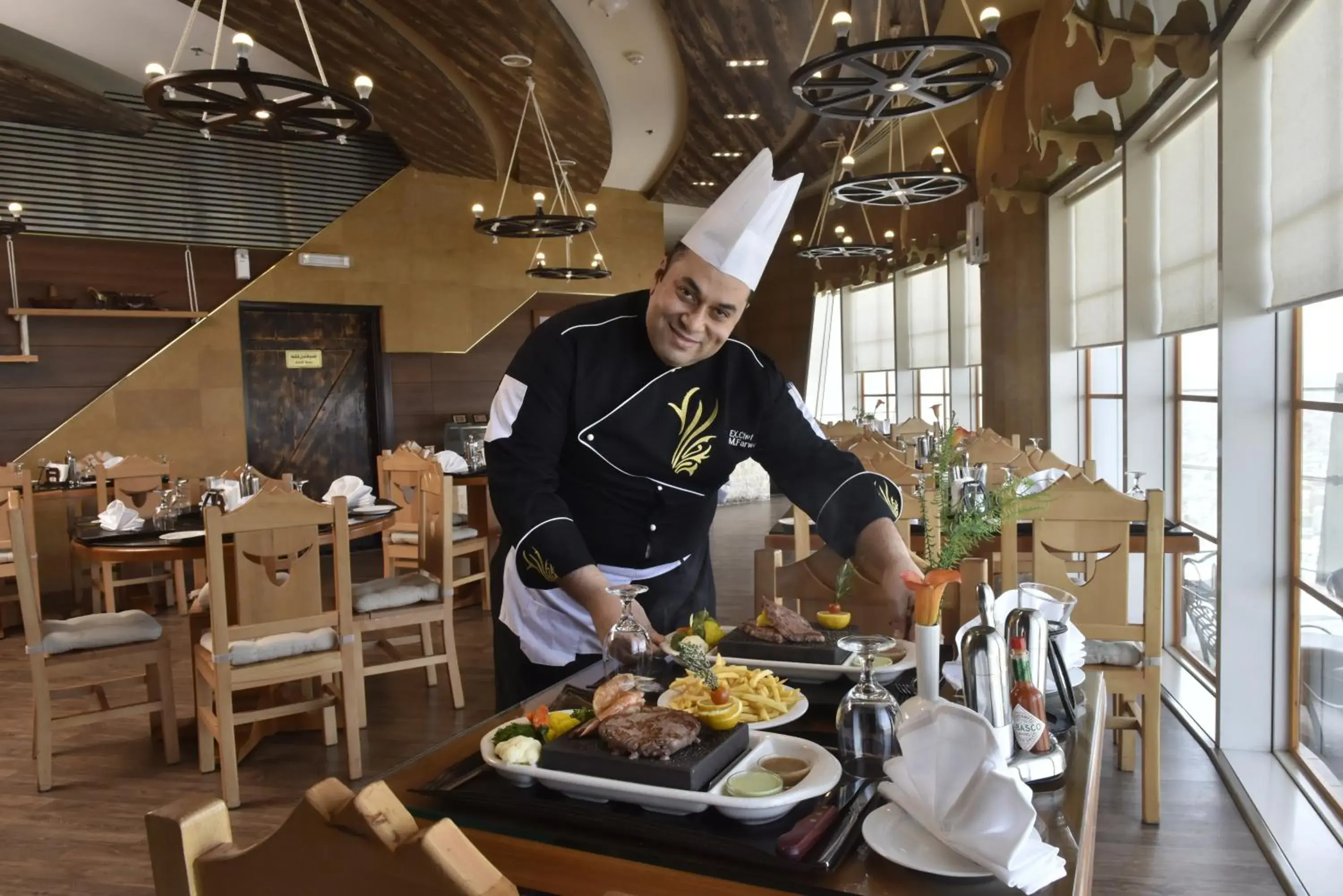 Restaurant/places to eat in Awaliv Hotel Restaurant/places to eat in Awaliv Hotel