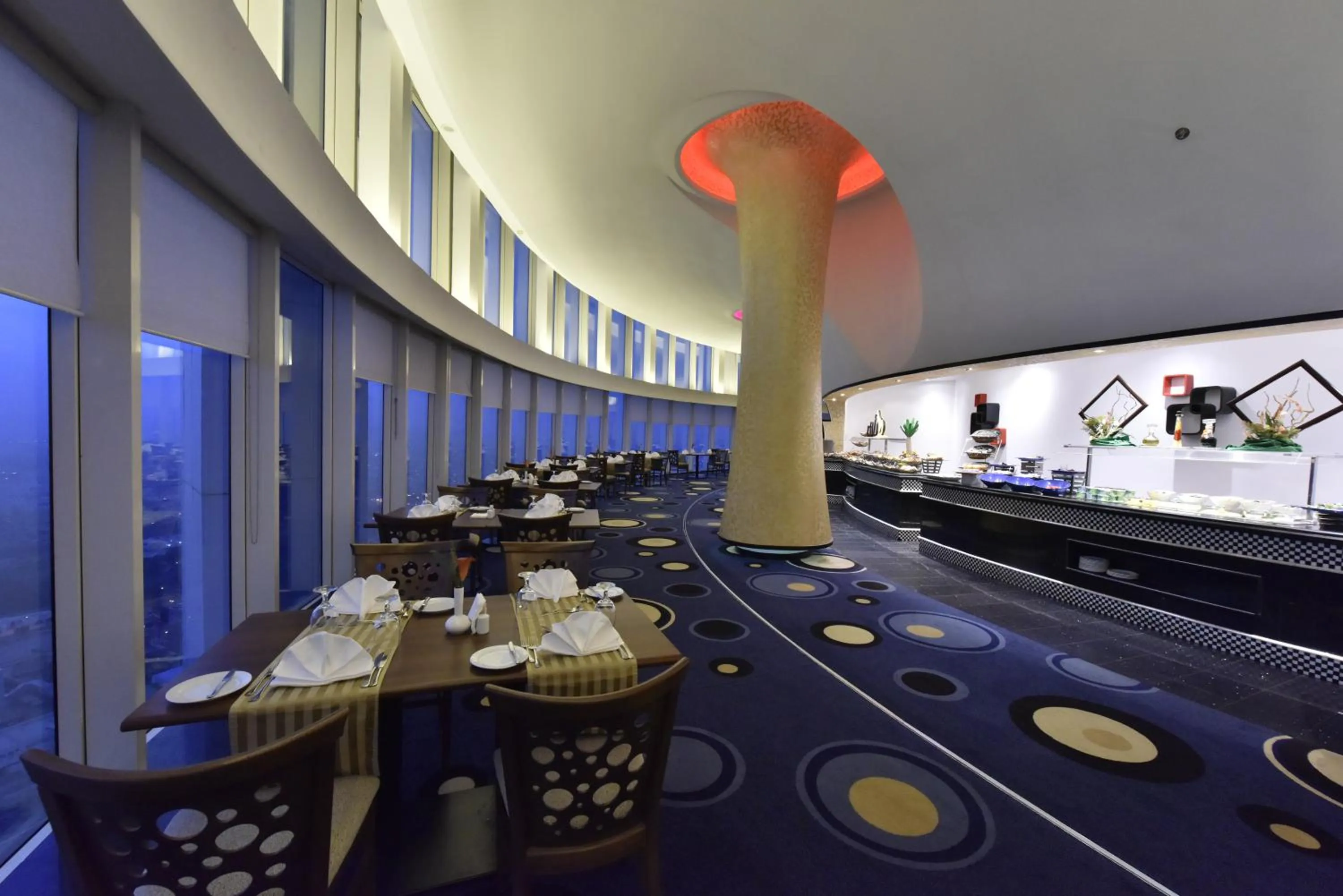 Restaurant/places to eat in Awaliv Hotel