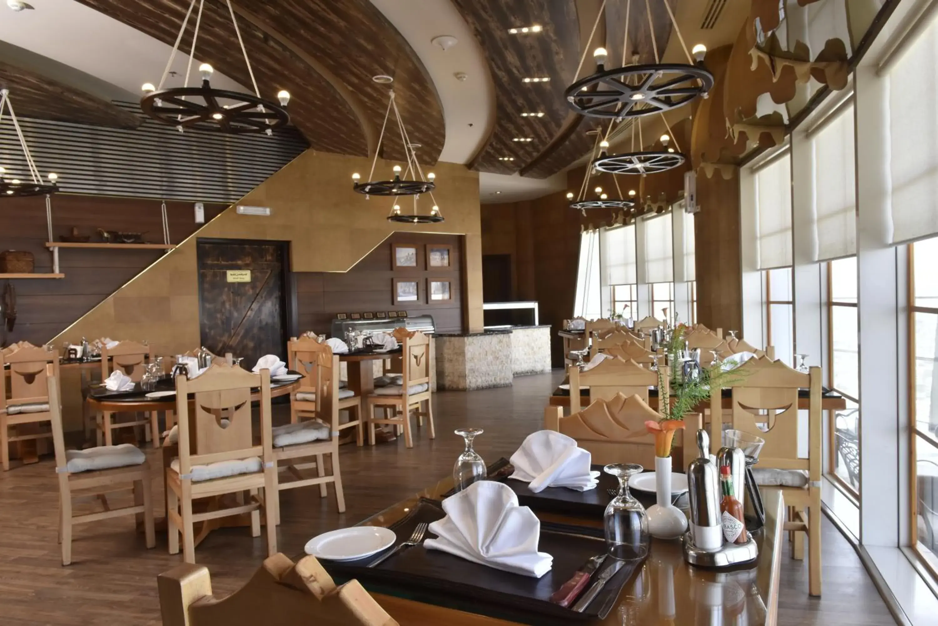 Restaurant/places to eat in Awaliv Hotel Restaurant/places to eat in Awaliv Hotel