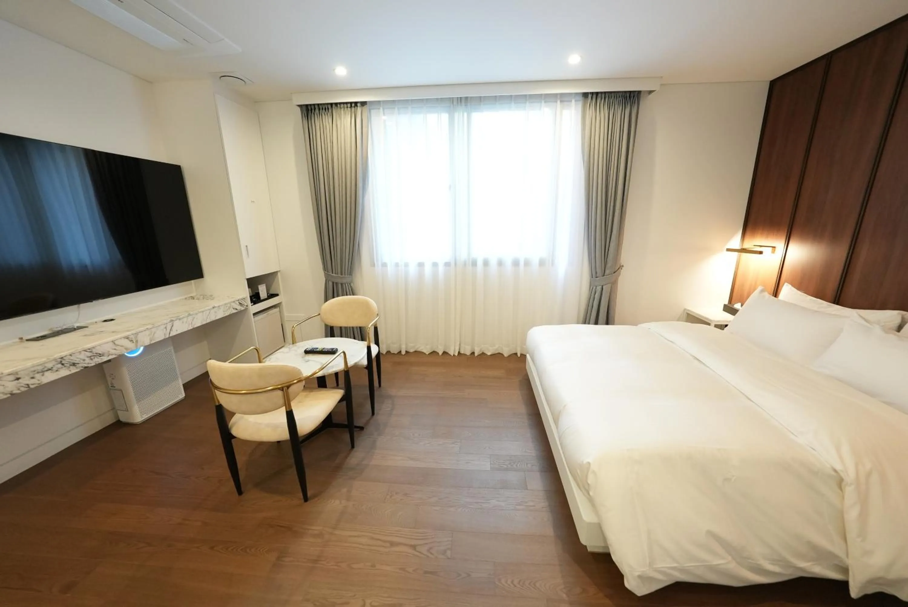 Photo of the whole room, Bed in Amare Hotel Jongno